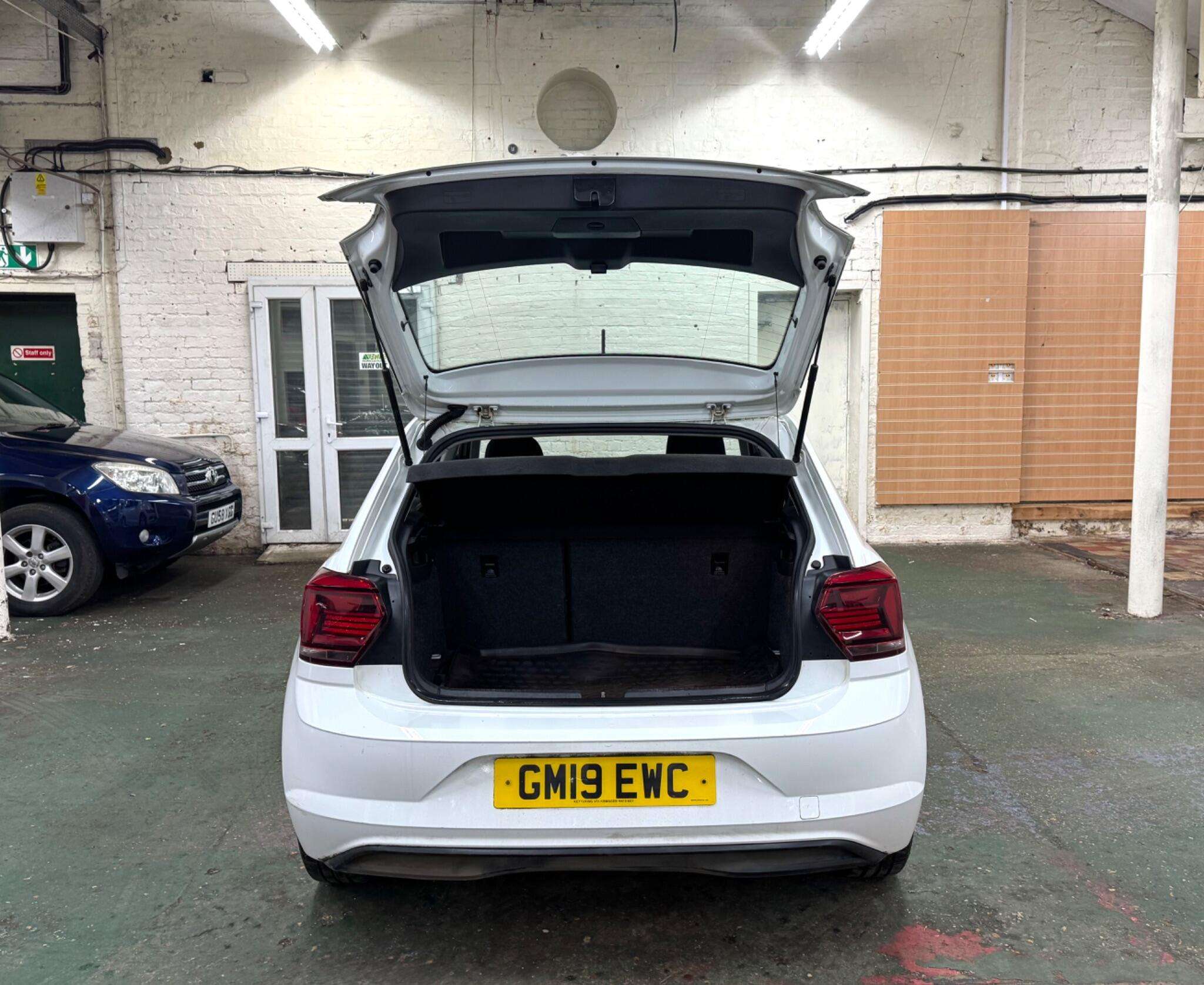 2019 VOLKSWAGEN POLO 2019 VOLKSWAGEN POLO