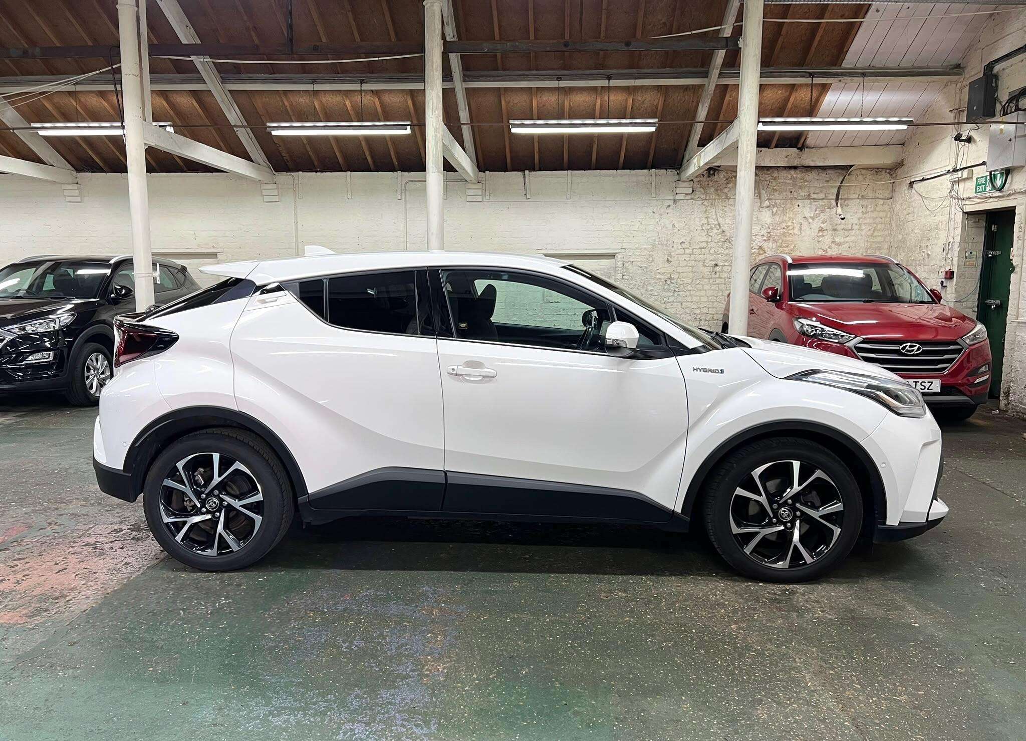 2021 TOYOTA C-HR 2021 TOYOTA C-HR