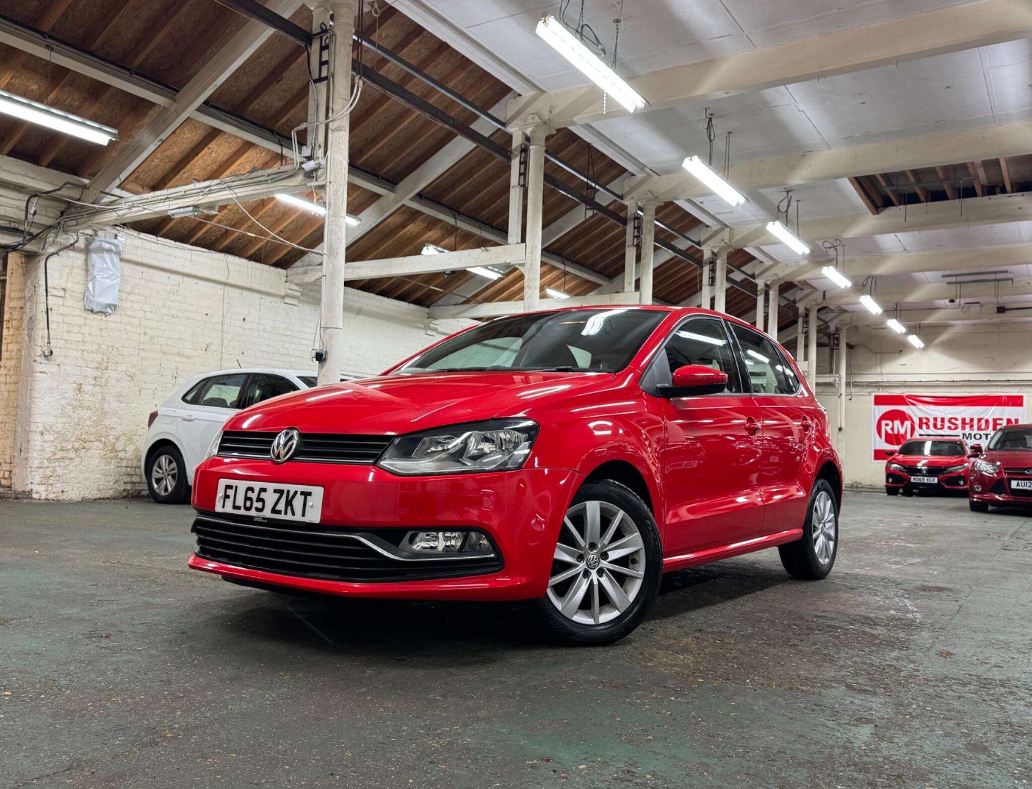 A 2015 VOLKSWAGEN POLO 1.0 BlueMotion Tech SE Euro 6 (s/s) 5dr A 2015 VOLKSWAGEN POLO 1.0 BlueMotion Tech SE Euro 6 (s/s) 5dr