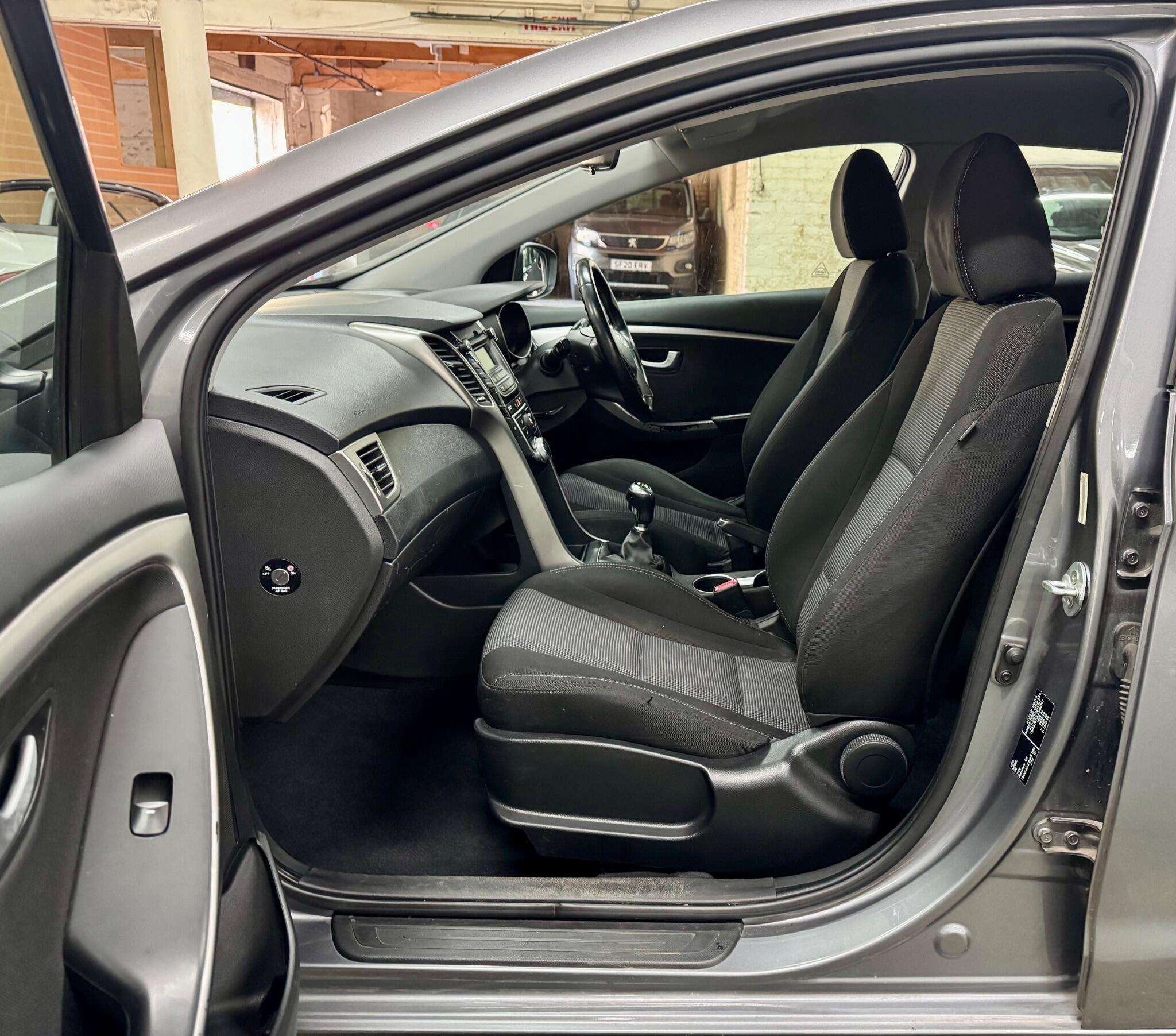 2014 HYUNDAI I30 2014 HYUNDAI I30