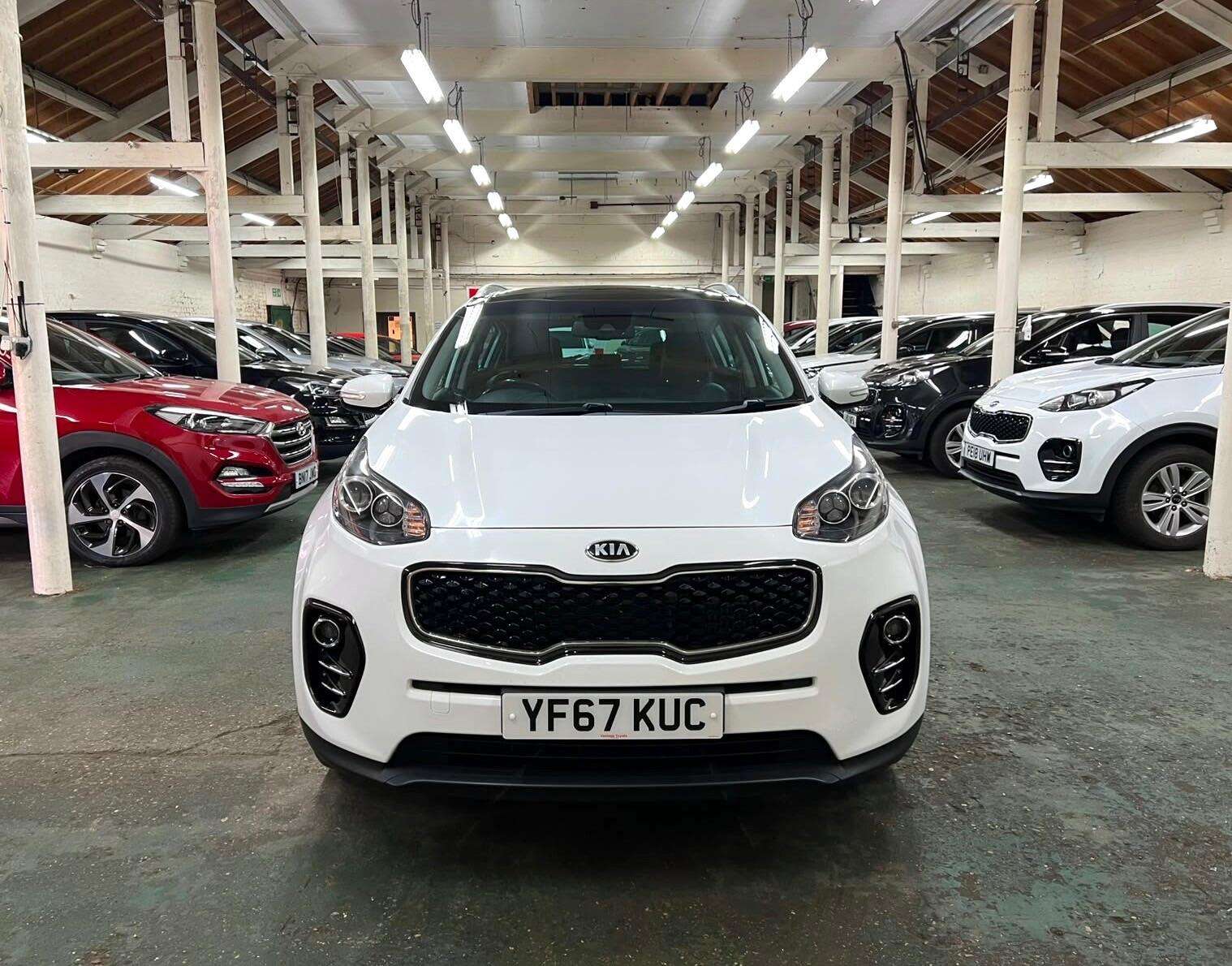 A 2017 KIA SPORTAGE 1.7 CRDi 3 Euro 6 (s/s) 5dr A 2017 KIA SPORTAGE 1.7 CRDi 3 Euro 6 (s/s) 5dr