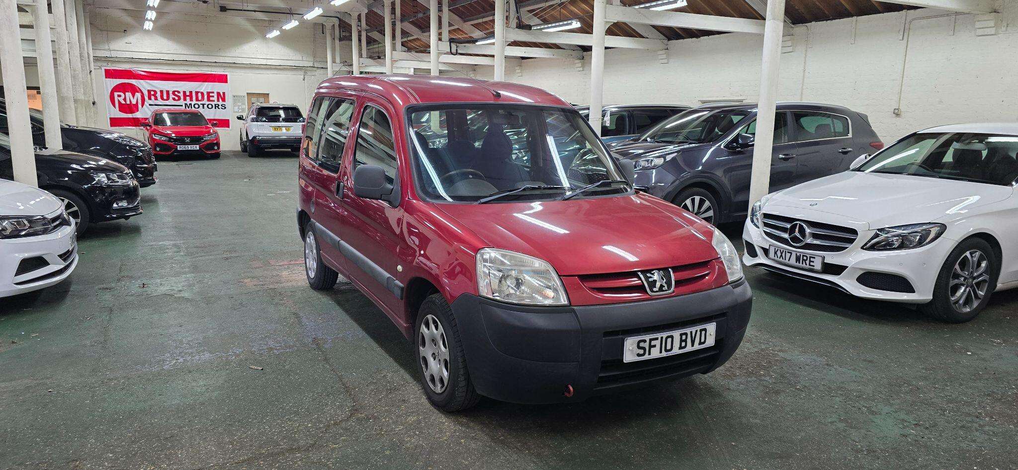 A 2010 PEUGEOT PARTNER 1.4 Combi 5dr A 2010 PEUGEOT PARTNER 1.4 Combi 5dr