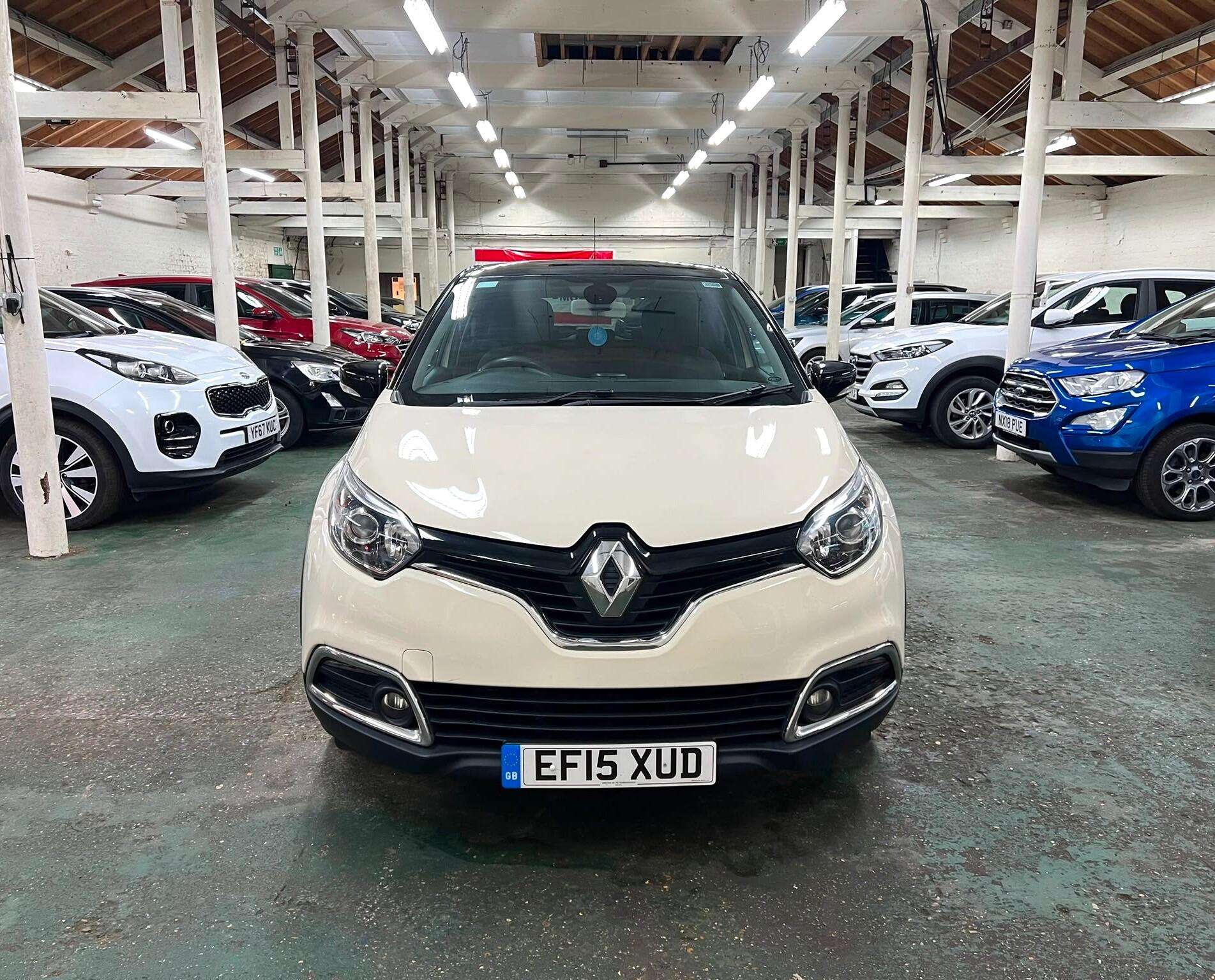 A 2015 RENAULT CAPTUR 1.5 dCi ENERGY Dynamique S MediaNav Euro 5 (s/s) 5dr A 2015 RENAULT CAPTUR 1.5 dCi ENERGY Dynamique S MediaNav Euro 5 (s/s) 5dr