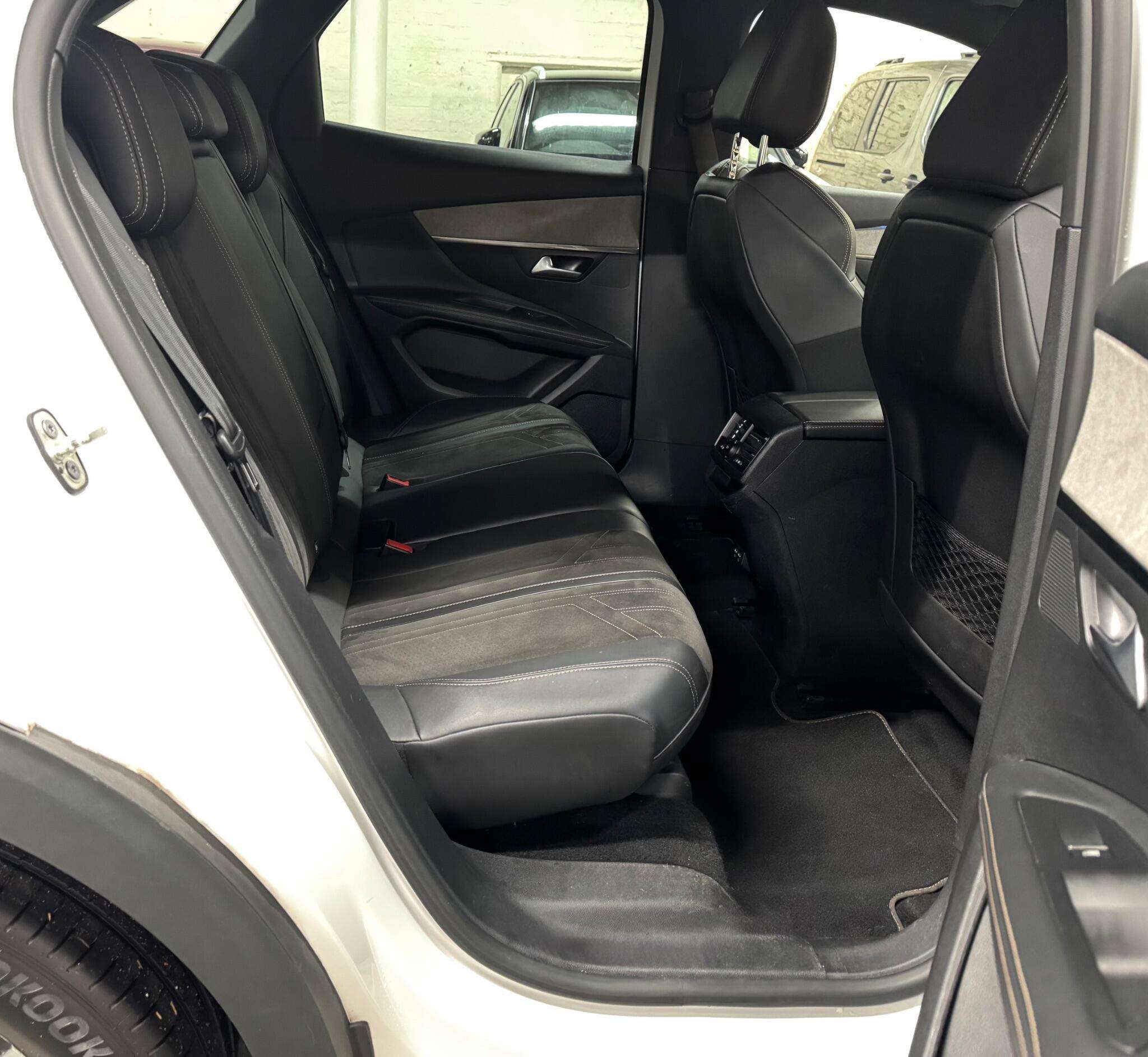 2021 PEUGEOT 3008 2021 PEUGEOT 3008