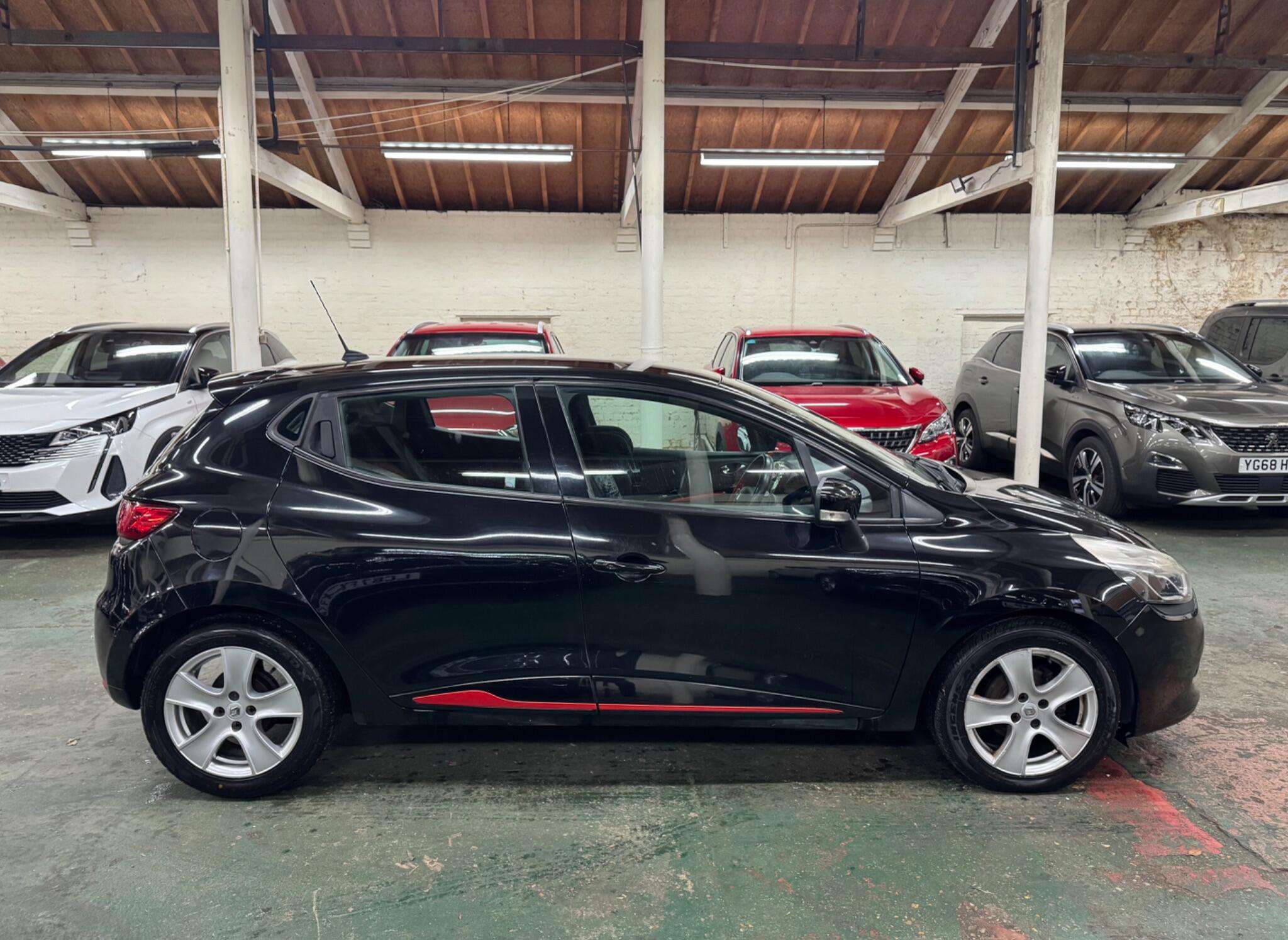 2013 RENAULT CLIO 2013 RENAULT CLIO