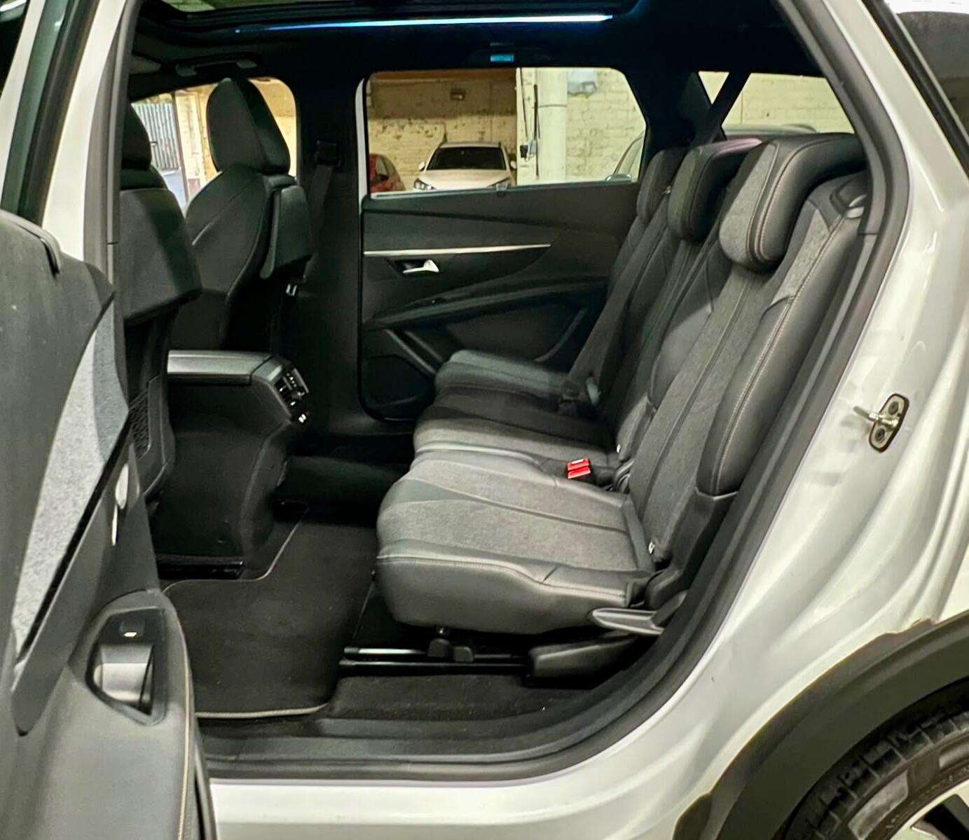 2019 PEUGEOT 5008 2019 PEUGEOT 5008