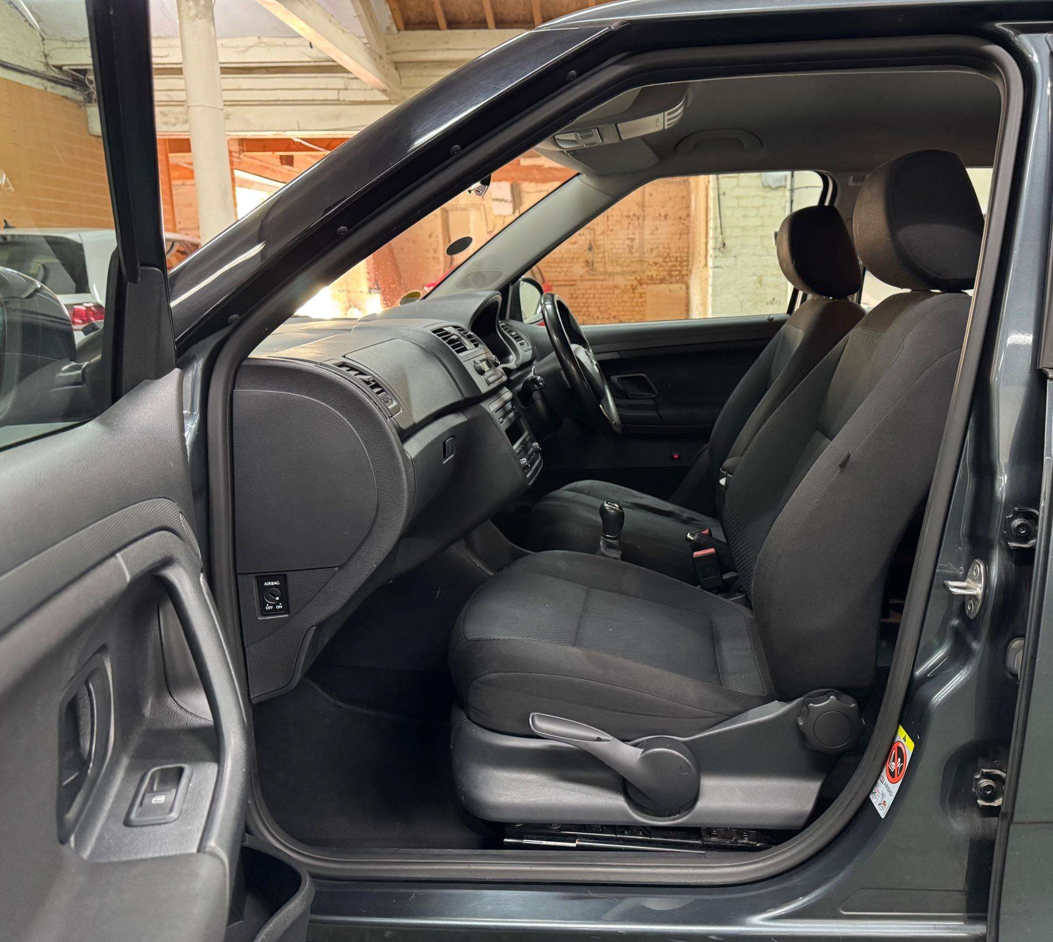 2014 SKODA FABIA 2014 SKODA FABIA