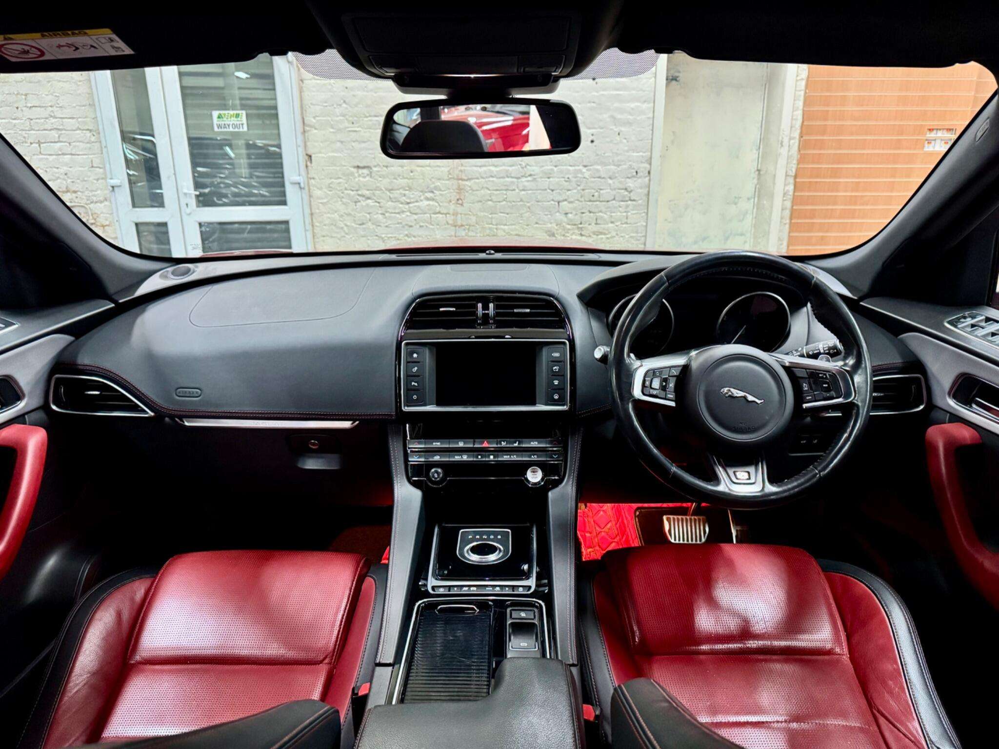 2017 JAGUAR F-PACE 2017 JAGUAR F-PACE