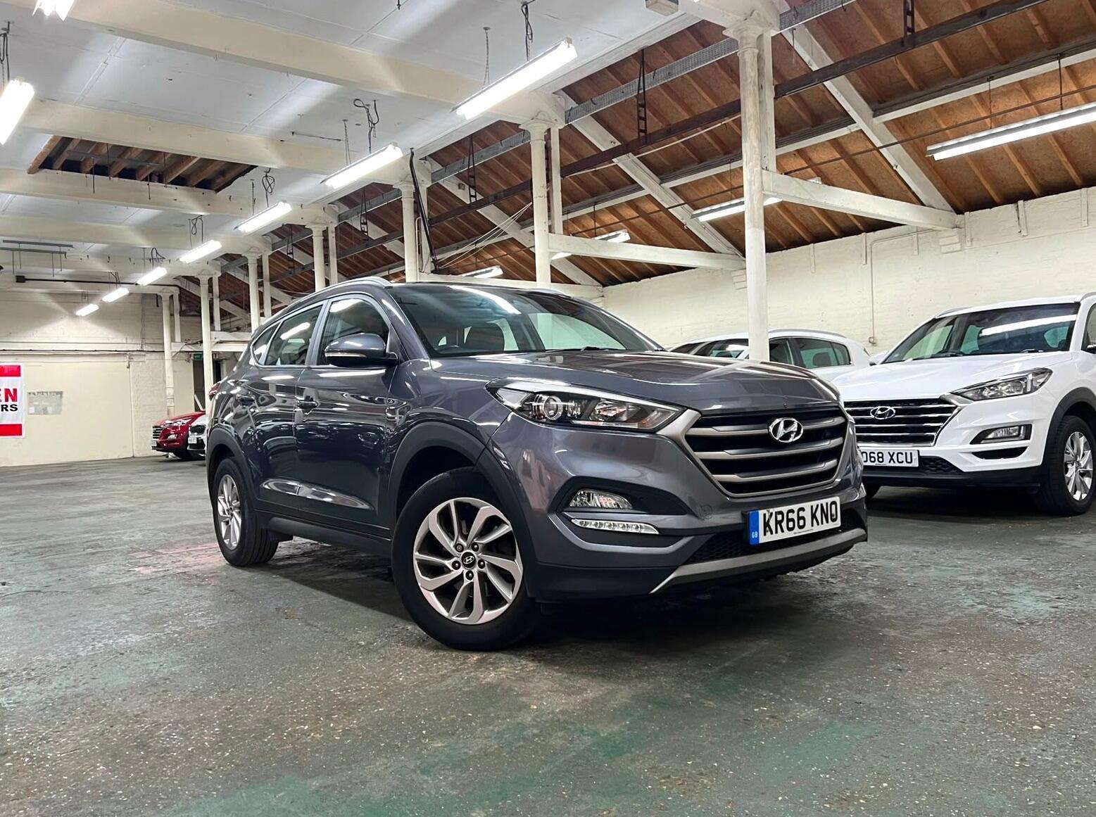 A 2016 HYUNDAI TUCSON 1.6 GDi Blue Drive SE Nav Euro 6 (s/s) 5dr A 2016 HYUNDAI TUCSON 1.6 GDi Blue Drive SE Nav Euro 6 (s/s) 5dr