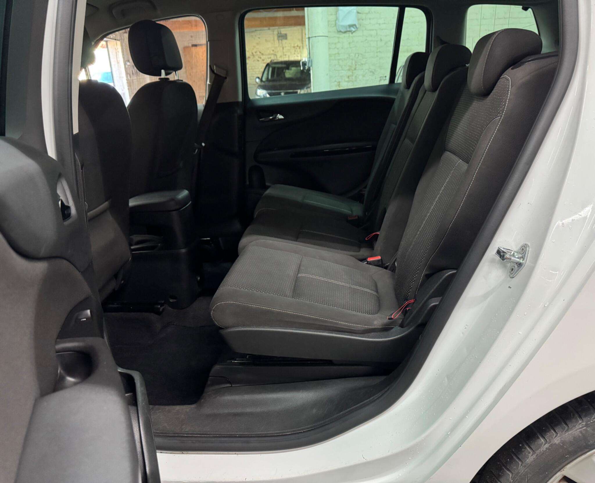 2015 VAUXHALL ZAFIRA TOURER 2015 VAUXHALL ZAFIRA TOURER