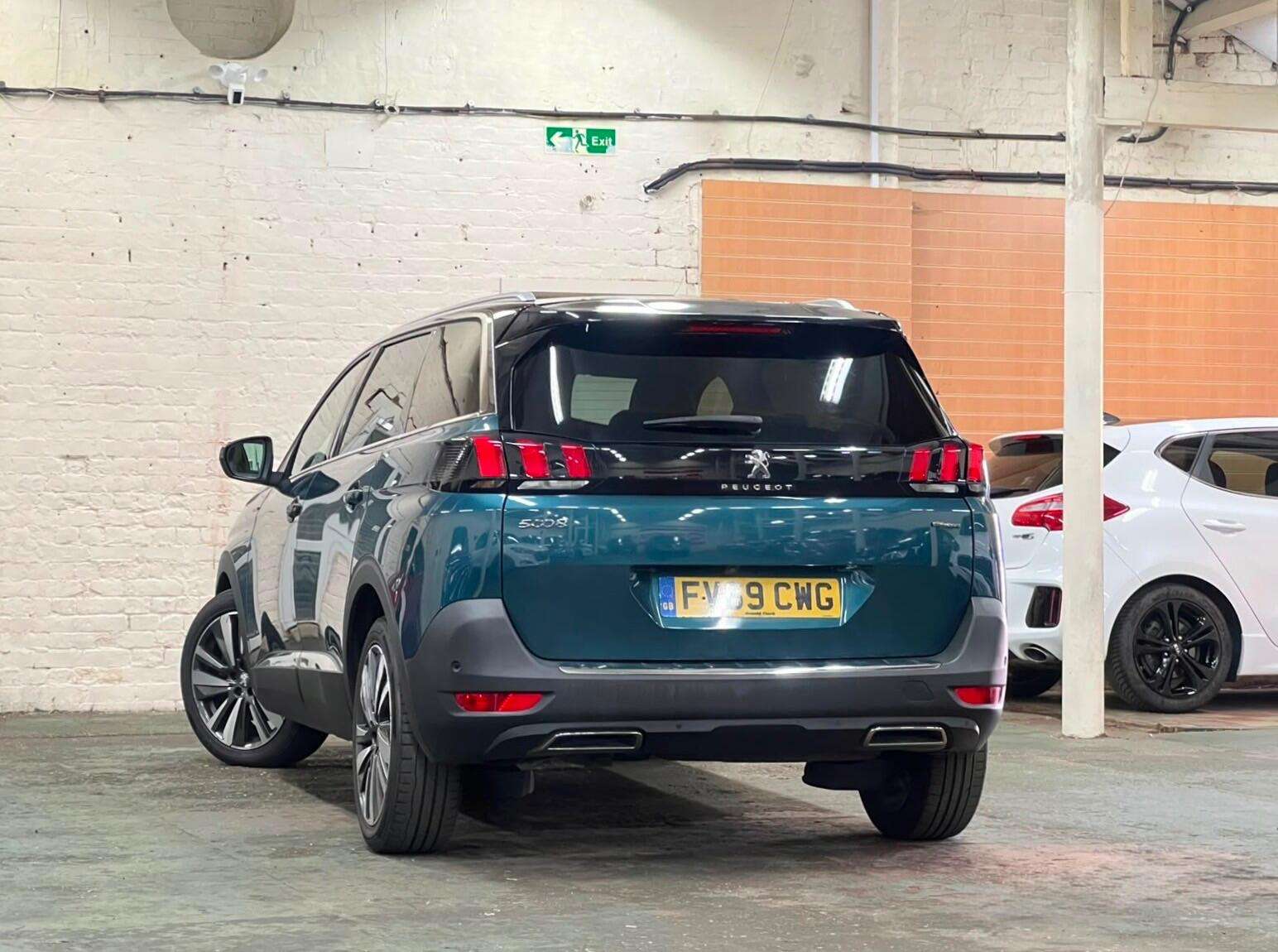 2019 PEUGEOT 5008 2019 PEUGEOT 5008