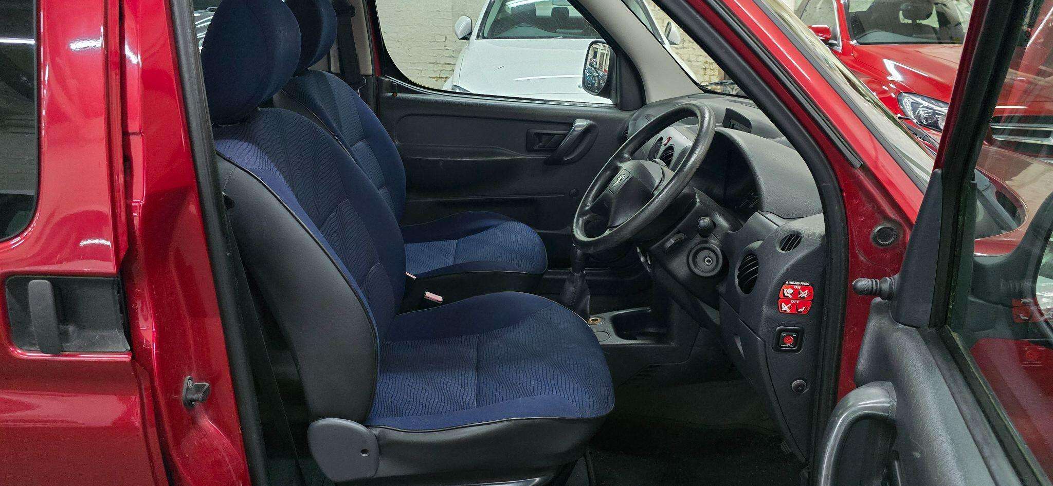 2010 PEUGEOT PARTNER 2010 PEUGEOT PARTNER