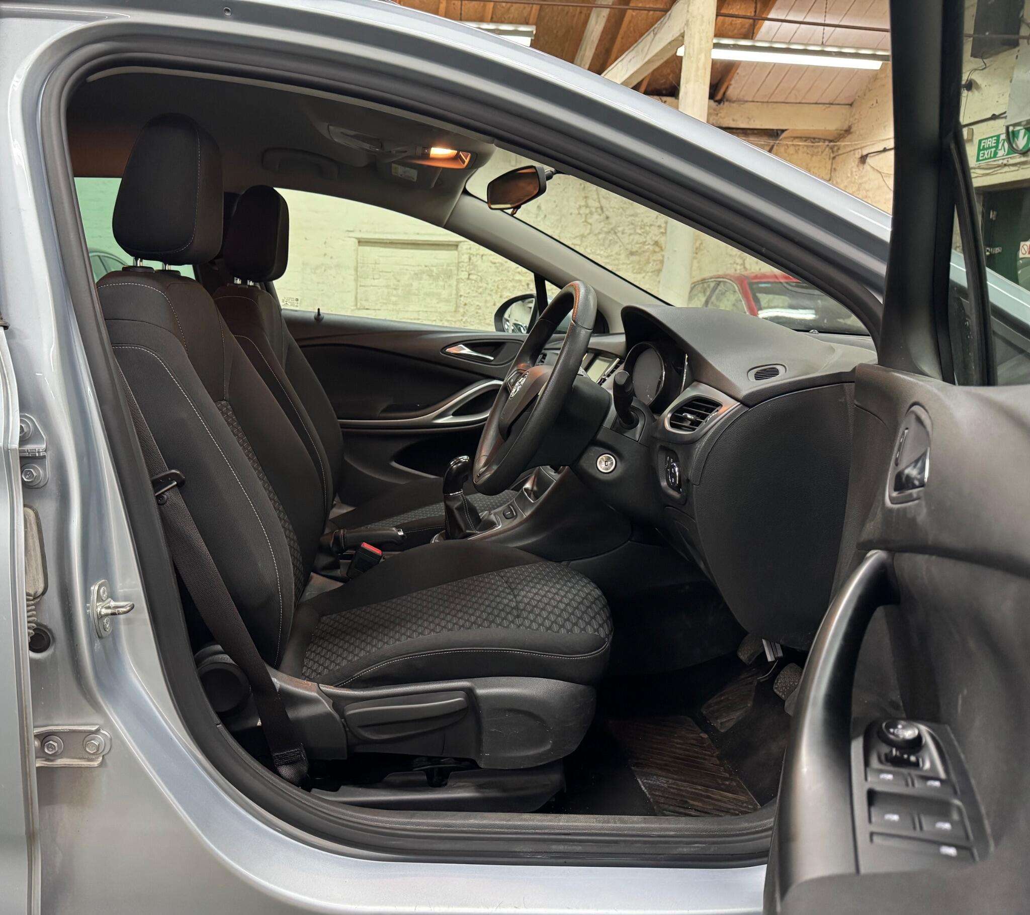 2018 VAUXHALL ASTRA 2018 VAUXHALL ASTRA