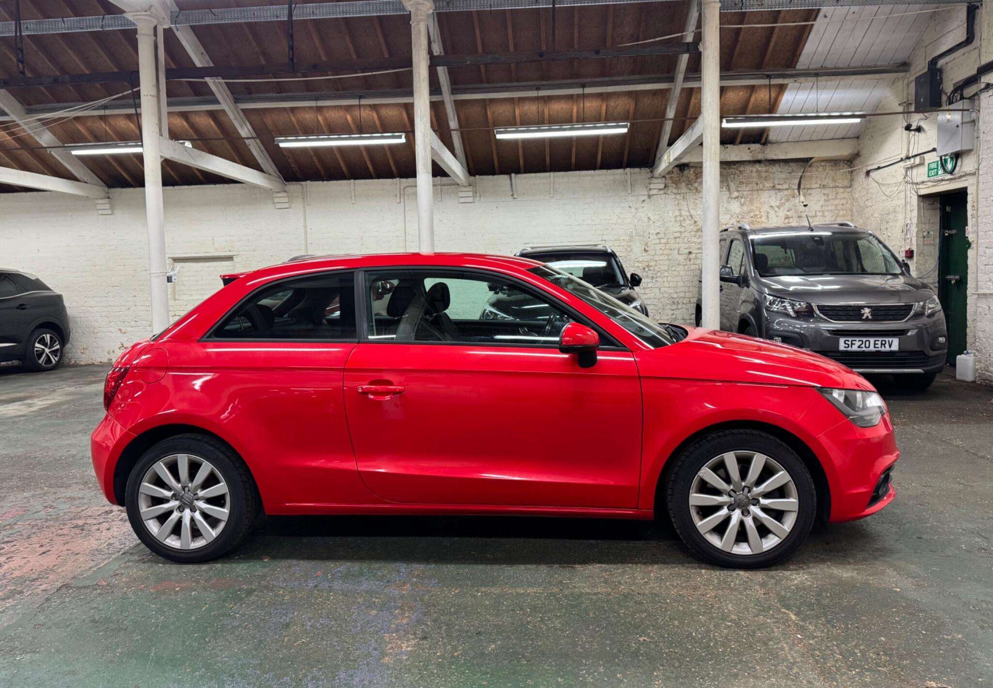 2014 AUDI A1 2014 AUDI A1