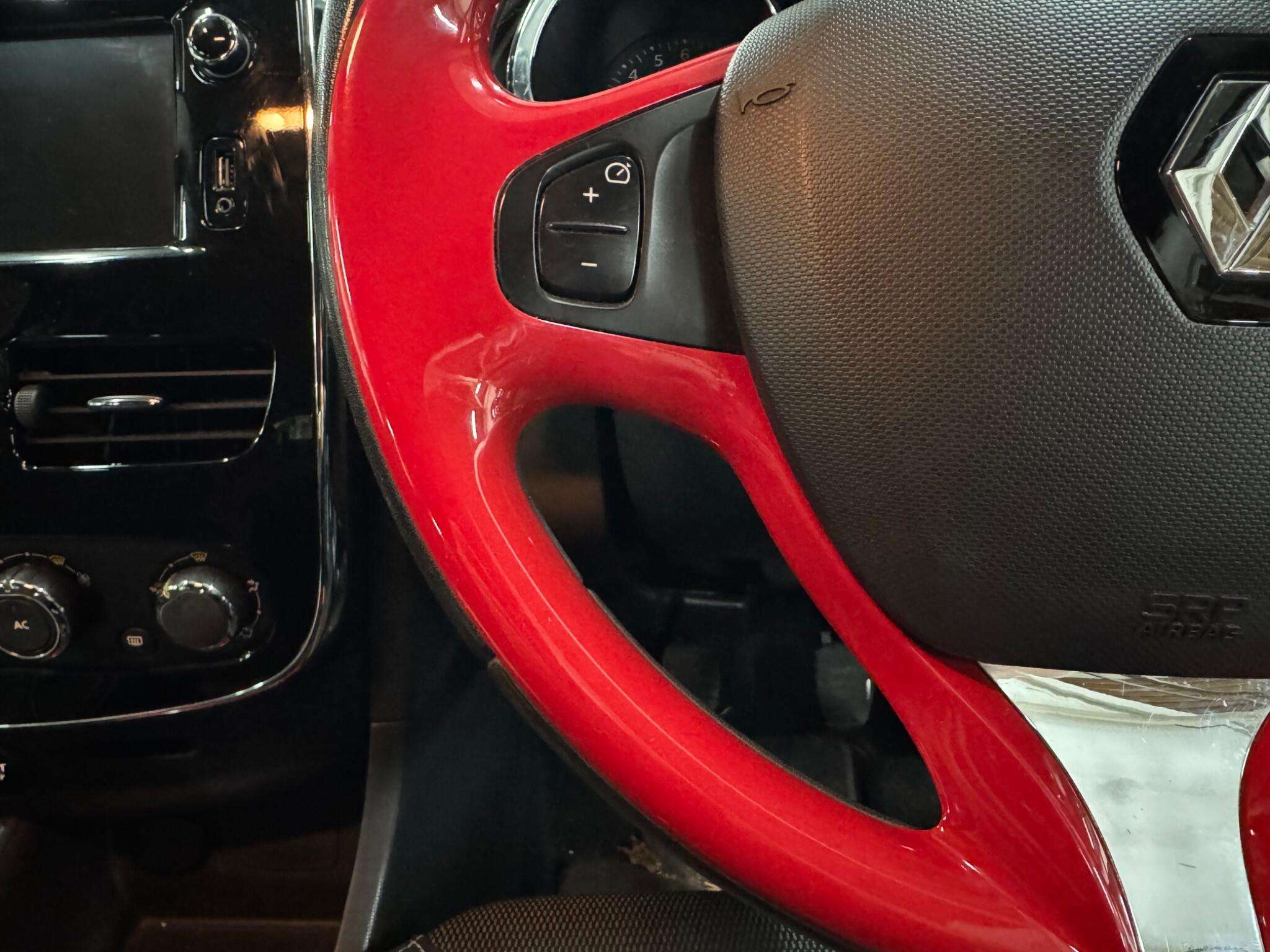 2013 RENAULT CLIO 2013 RENAULT CLIO