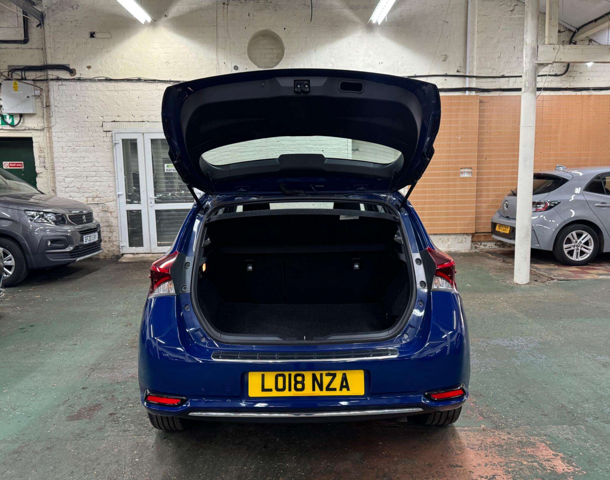 2018 TOYOTA AURIS 2018 TOYOTA AURIS