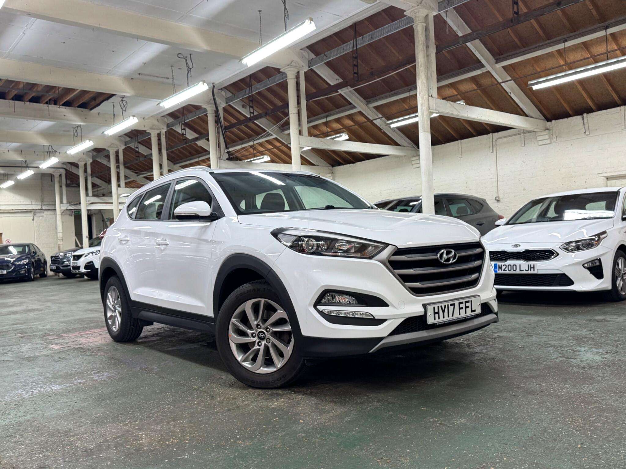 A 2017 HYUNDAI TUCSON 1.6 GDi Blue Drive SE Nav Euro 6 (s/s) 5dr A 2017 HYUNDAI TUCSON 1.6 GDi Blue Drive SE Nav Euro 6 (s/s) 5dr