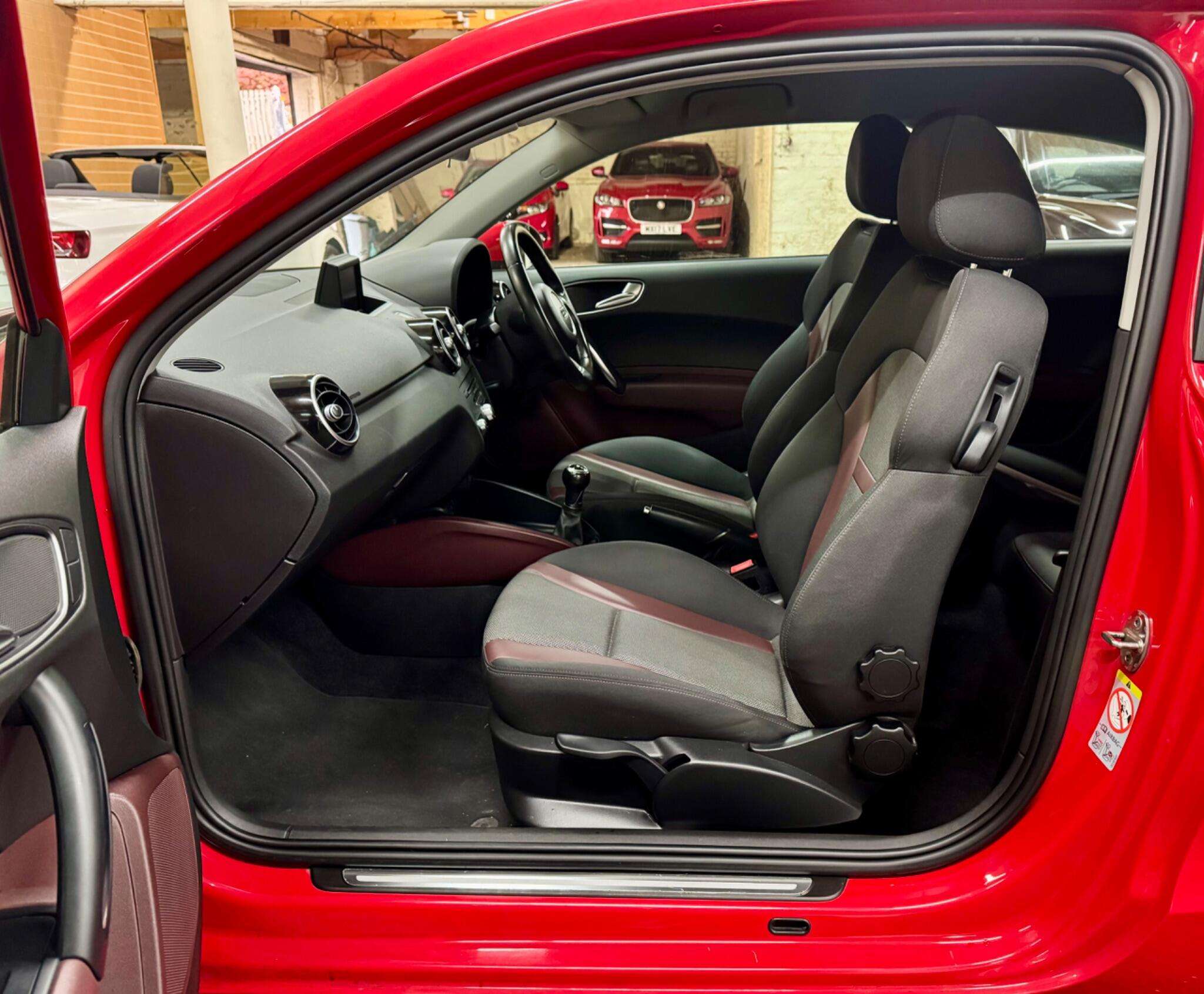 2014 AUDI A1 2014 AUDI A1