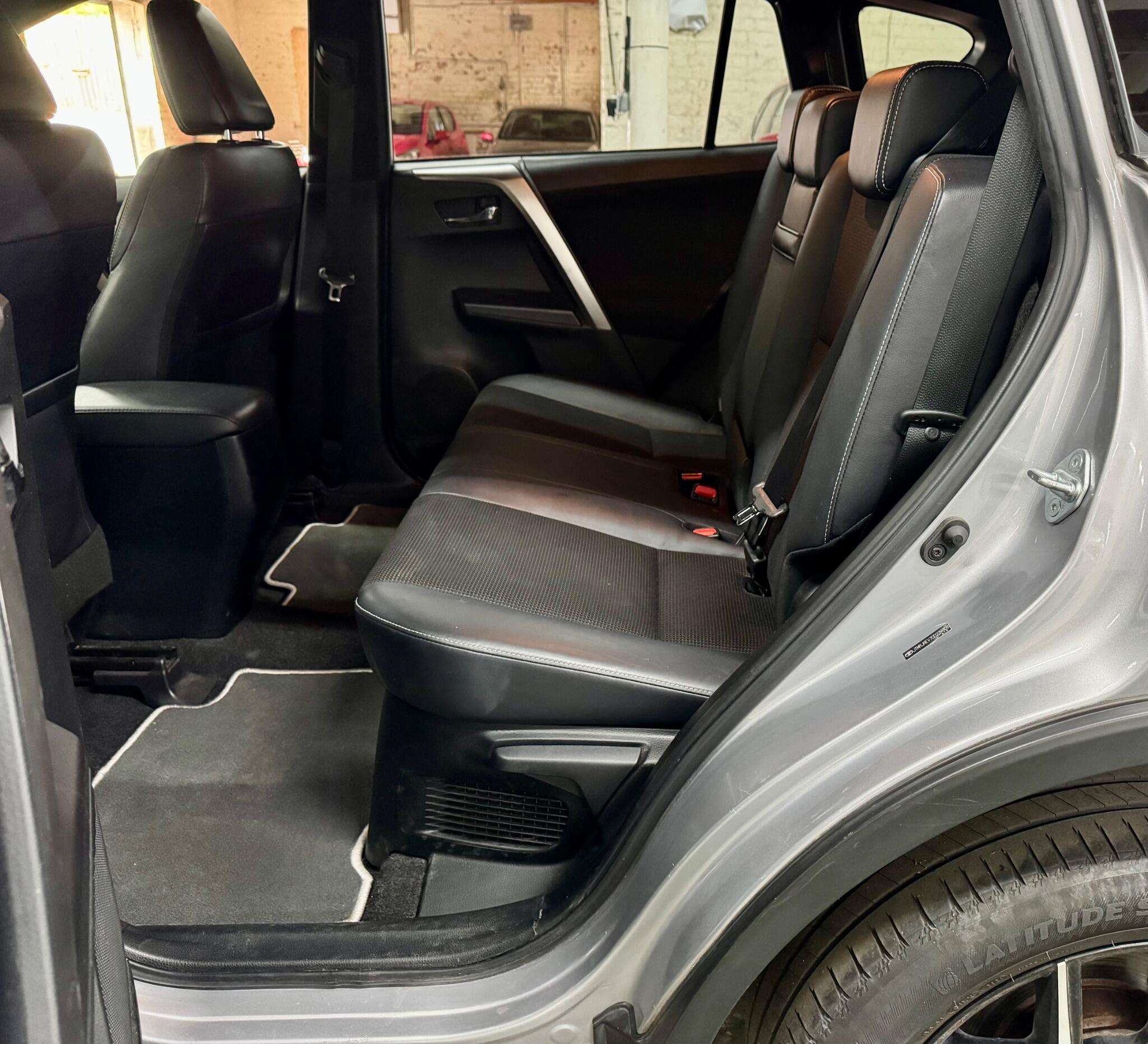 2018 TOYOTA RAV4 2018 TOYOTA RAV4