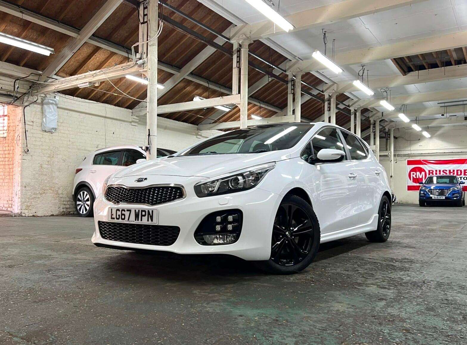 A 2017 KIA CEED 1.6 CRDi GT-Line S Euro 6 (s/s) 5dr A 2017 KIA CEED 1.6 CRDi GT-Line S Euro 6 (s/s) 5dr