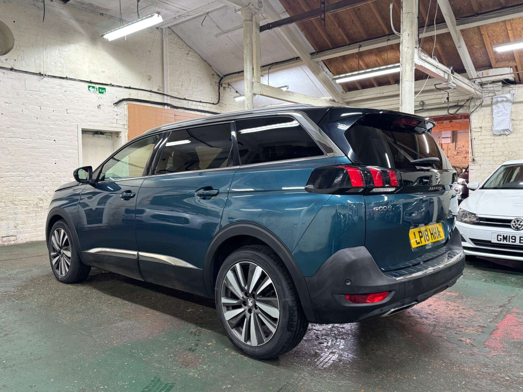 2018 PEUGEOT 5008 2018 PEUGEOT 5008