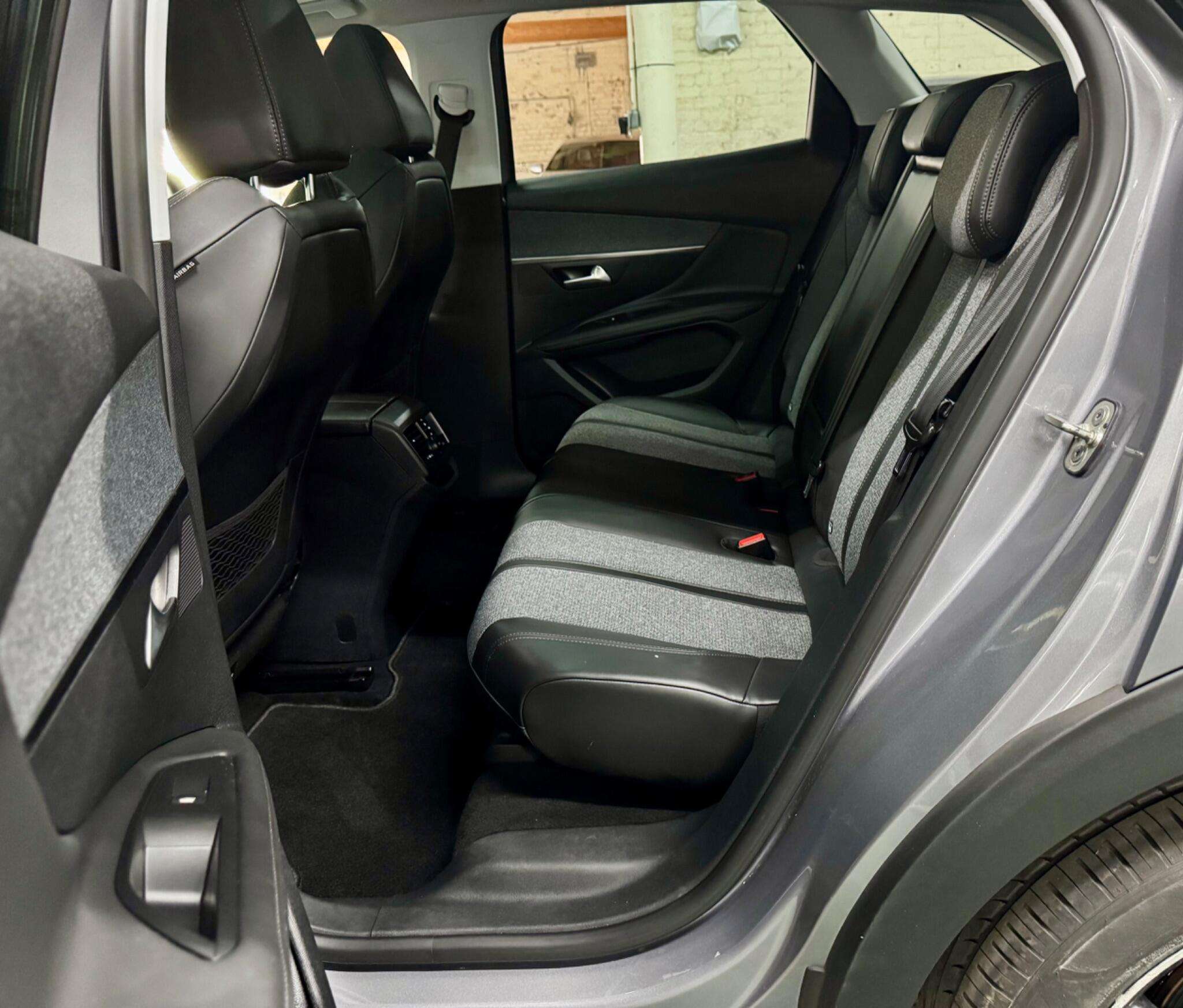 2018 PEUGEOT 5008 2018 PEUGEOT 5008