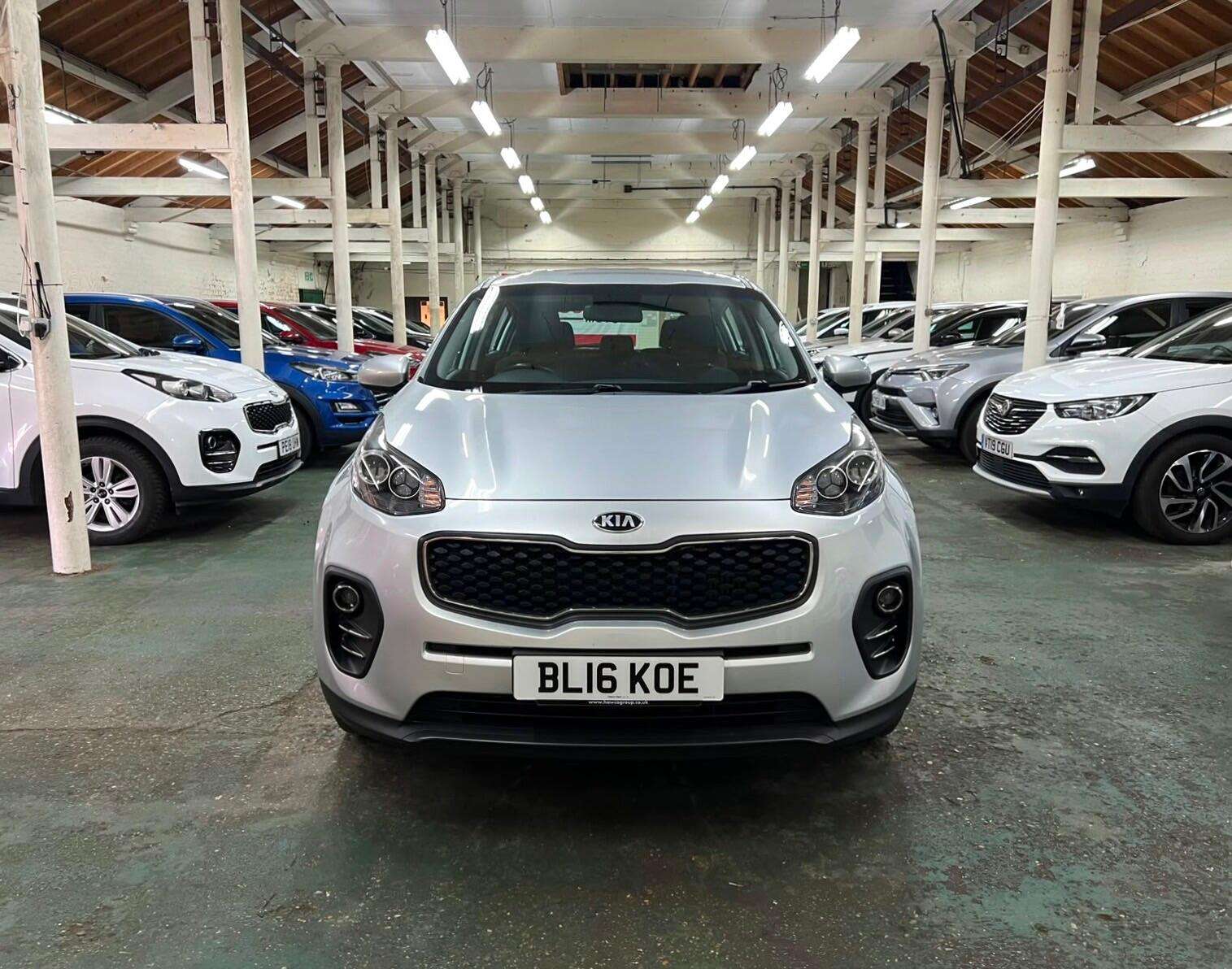 A 2016 KIA SPORTAGE 1.7 CRDi 1 Euro 6 (s/s) 5dr A 2016 KIA SPORTAGE 1.7 CRDi 1 Euro 6 (s/s) 5dr