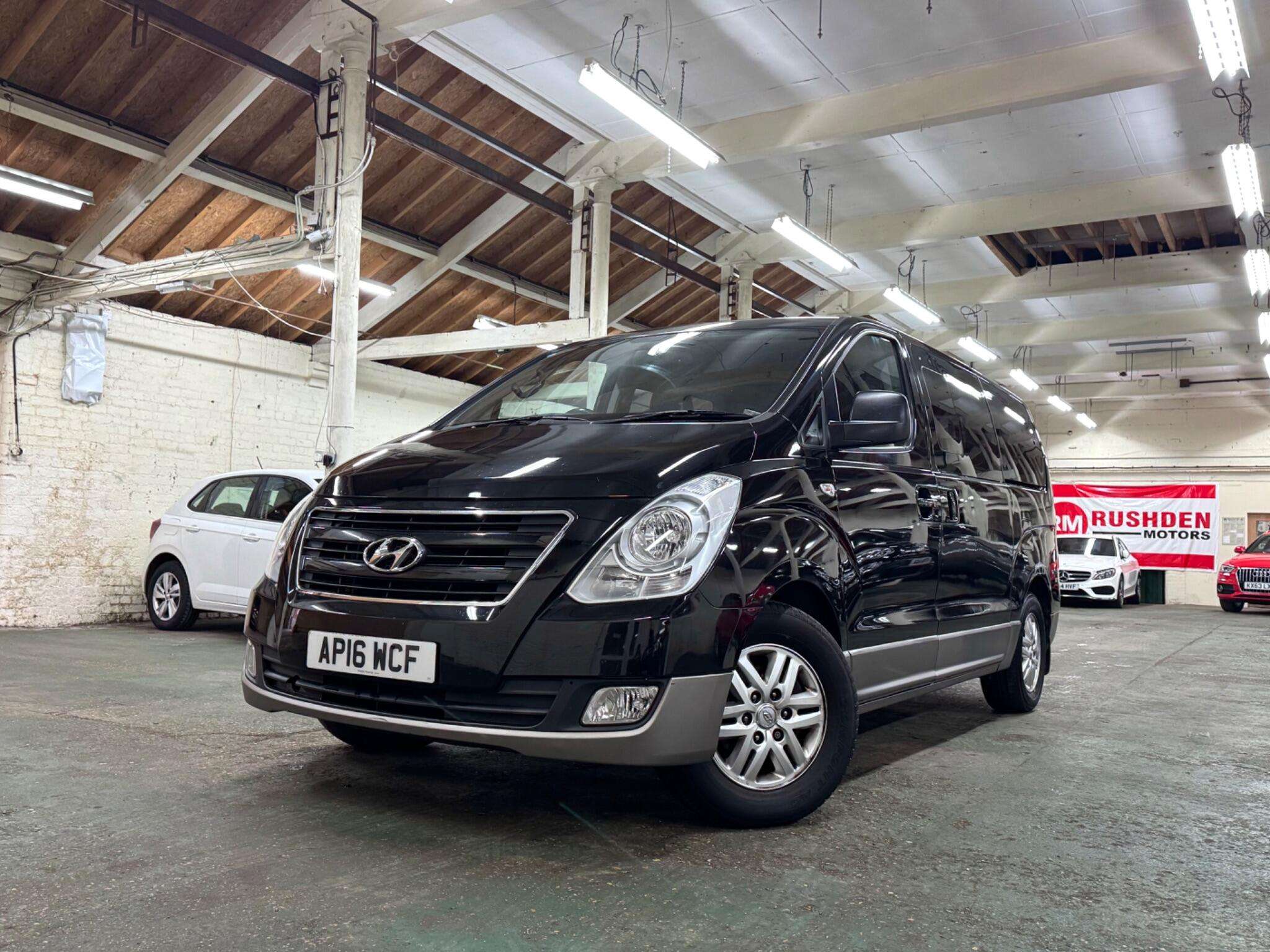 A 2016 HYUNDAI I800 2.5 CRDi SE Euro 6 5dr A 2016 HYUNDAI I800 2.5 CRDi SE Euro 6 5dr