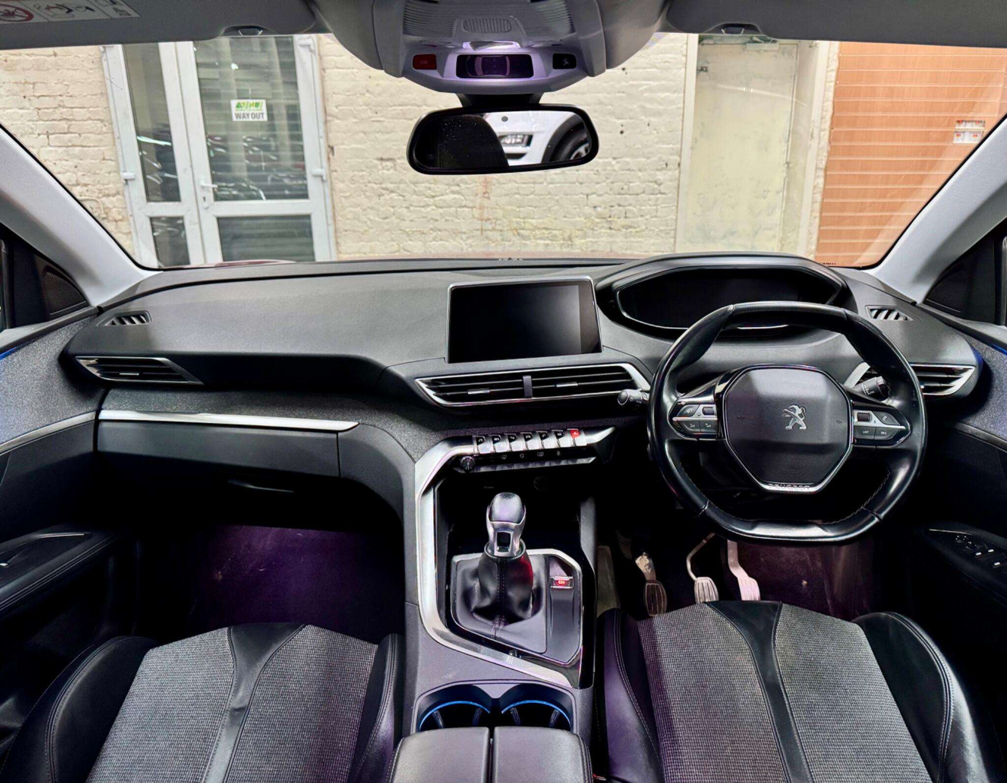 2019 PEUGEOT 5008 2019 PEUGEOT 5008