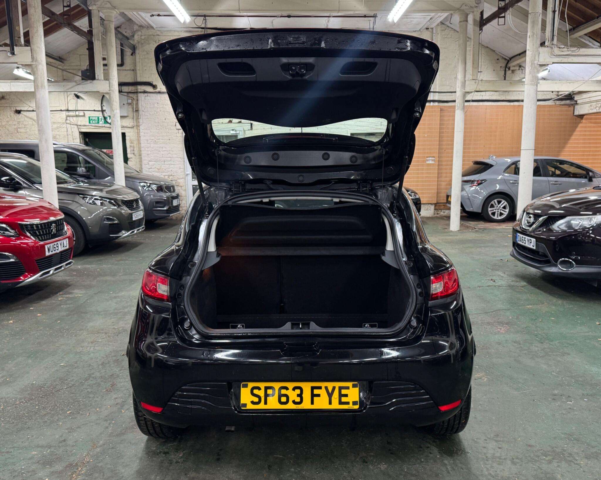 2013 RENAULT CLIO 2013 RENAULT CLIO