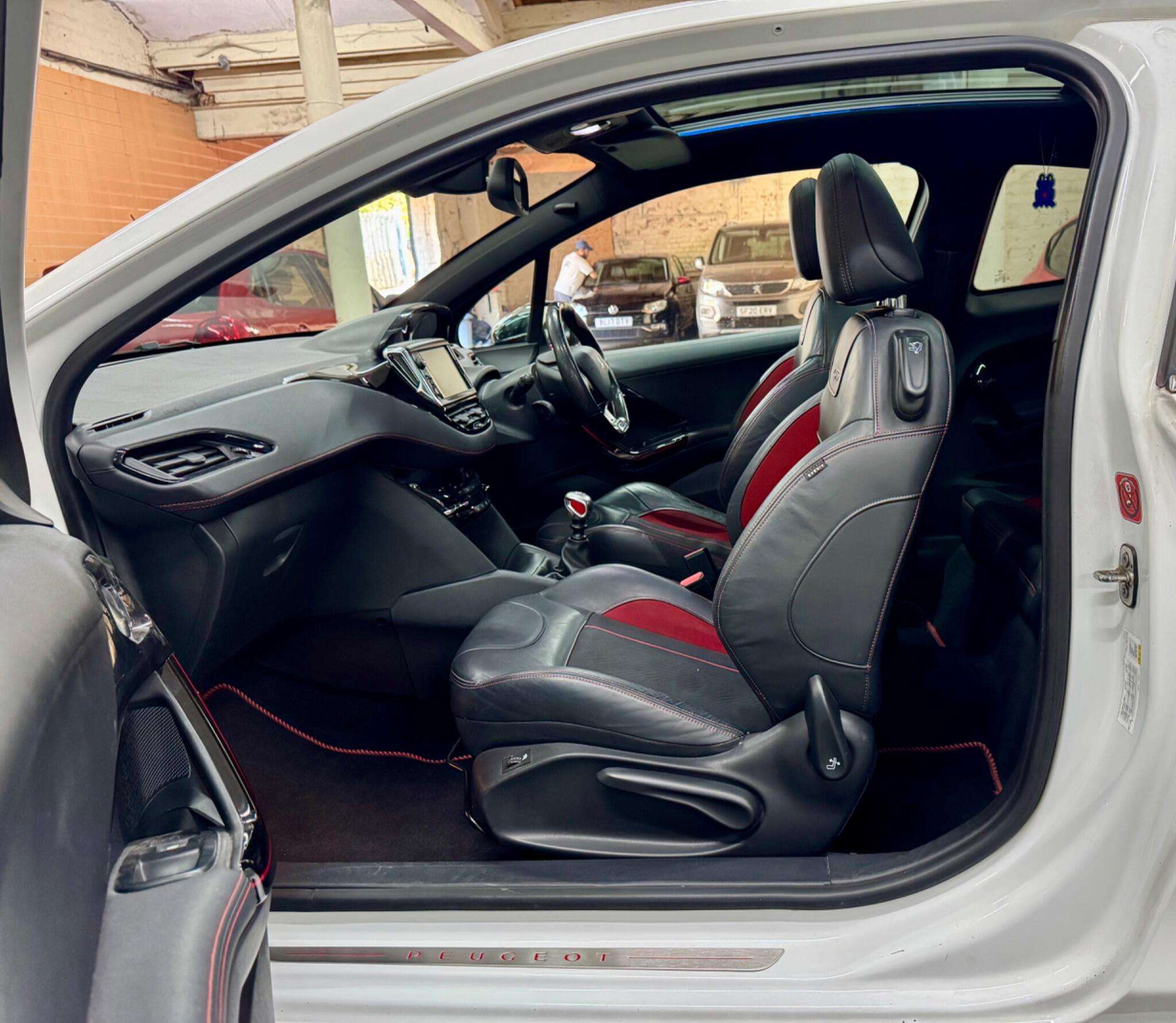2016 PEUGEOT 208 2016 PEUGEOT 208