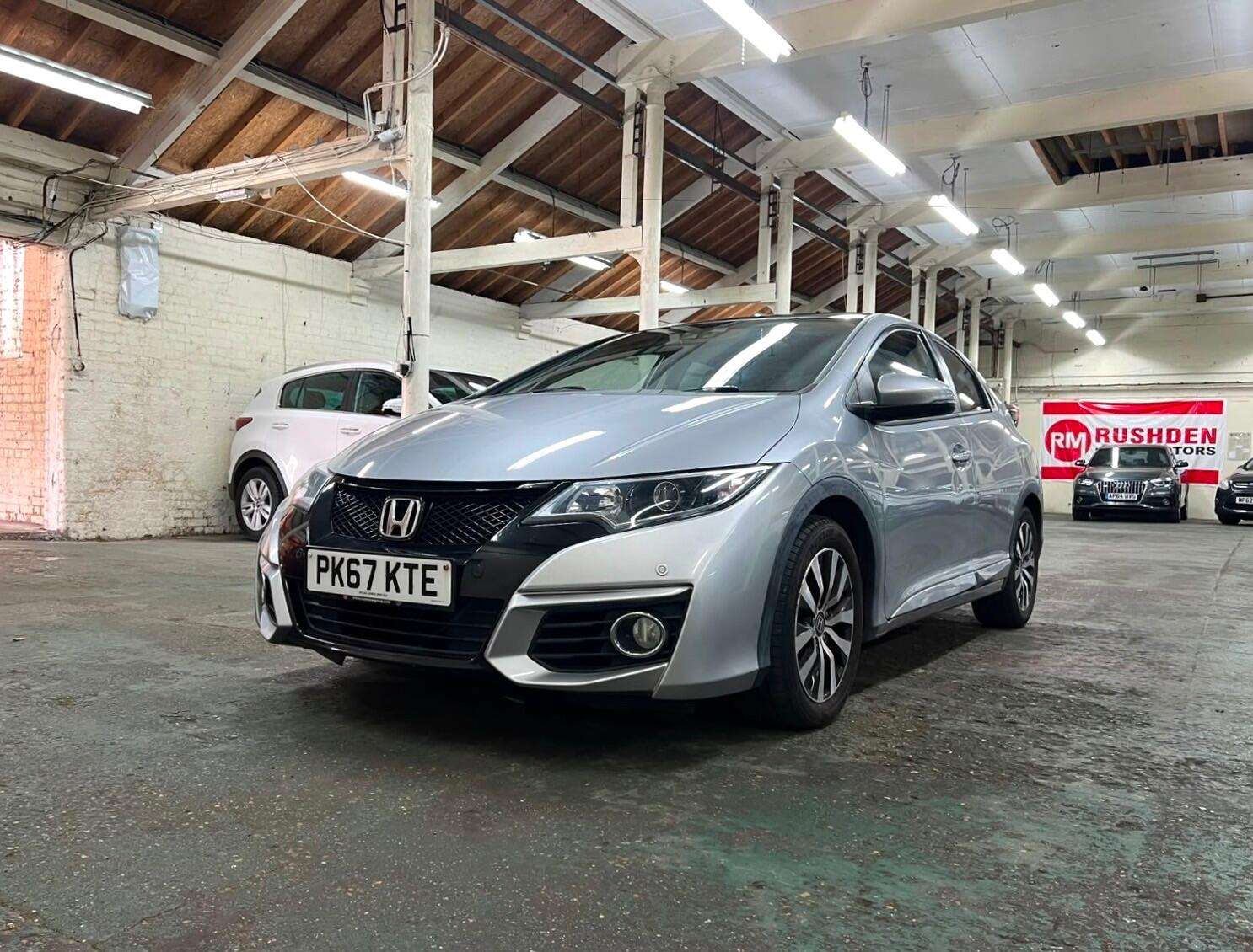 A 2017 HONDA CIVIC 1.6 i-DTEC SR Euro 5 (s/s) 5dr A 2017 HONDA CIVIC 1.6 i-DTEC SR Euro 5 (s/s) 5dr