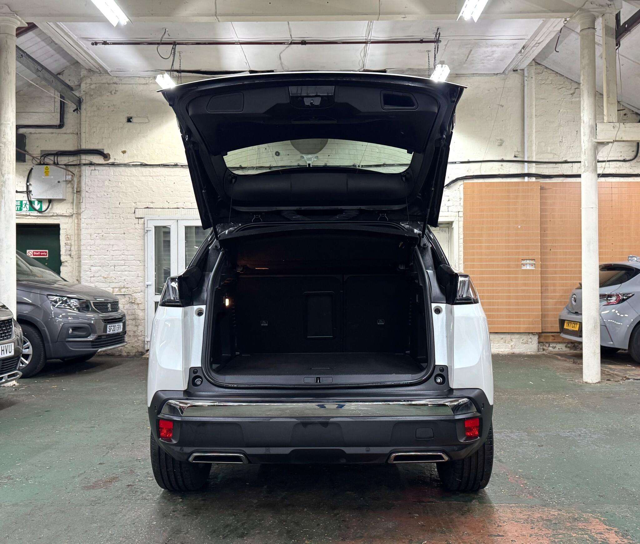 2021 PEUGEOT 3008 2021 PEUGEOT 3008