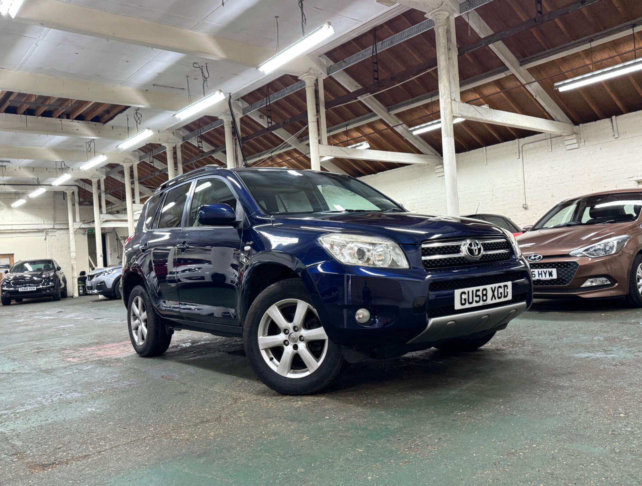 A 2008 TOYOTA RAV4 2.2 D-4D XT-R 4WD 5dr A 2008 TOYOTA RAV4 2.2 D-4D XT-R 4WD 5dr