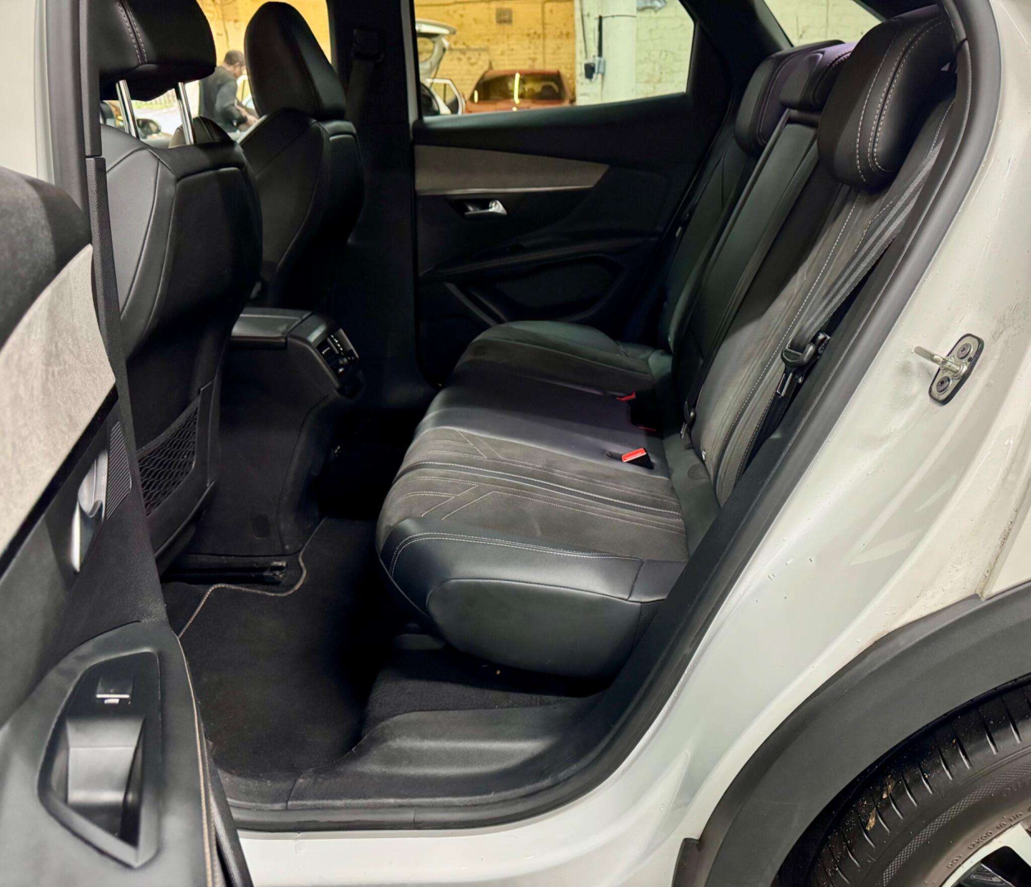 2021 PEUGEOT 3008 2021 PEUGEOT 3008