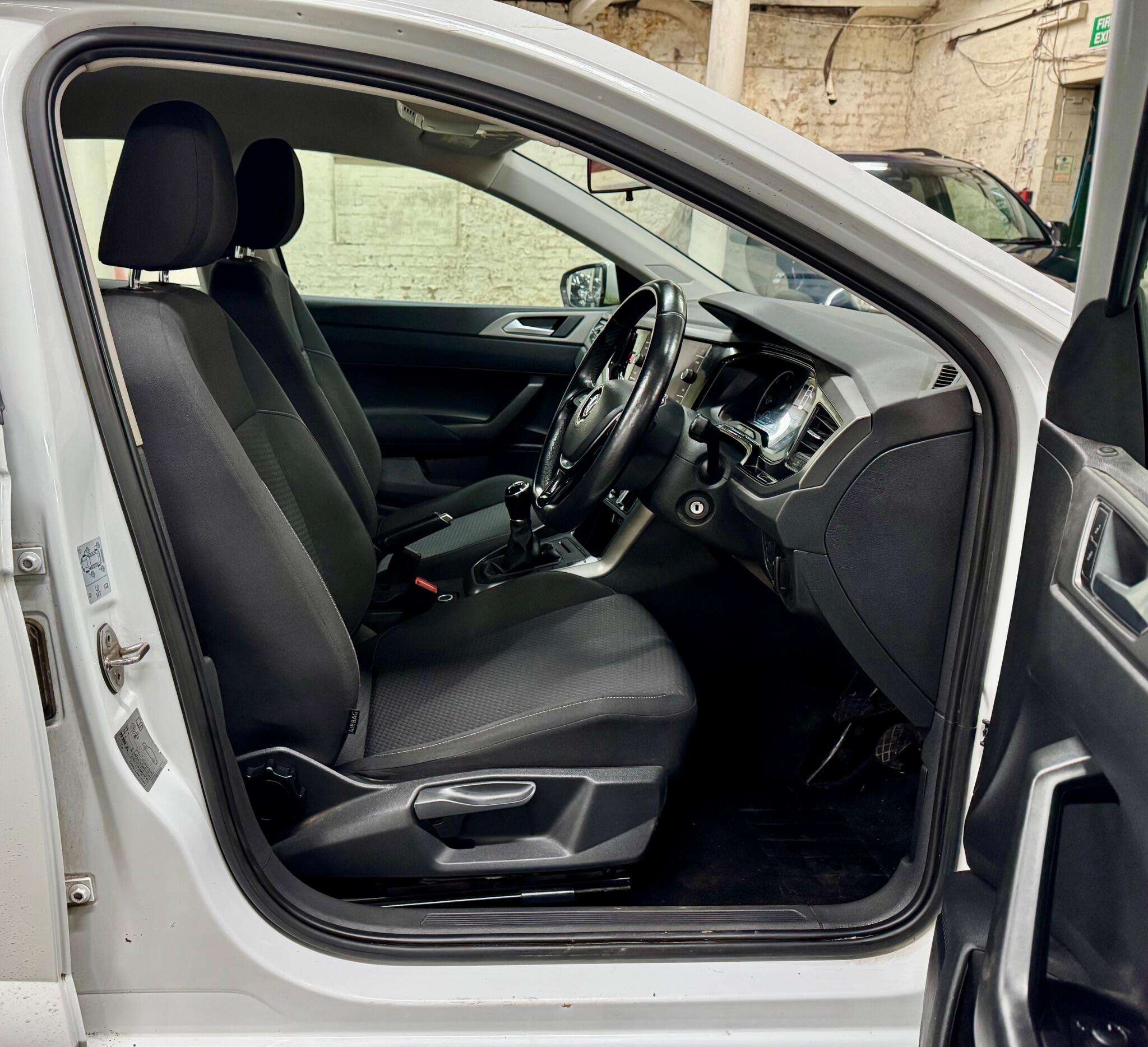 2019 VOLKSWAGEN POLO 2019 VOLKSWAGEN POLO