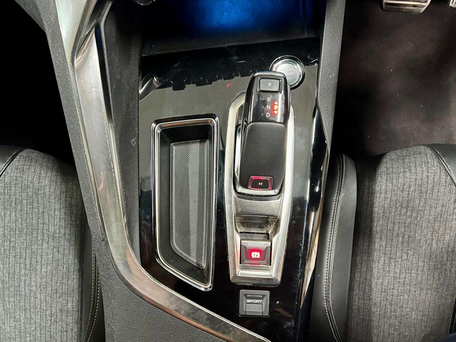 2019 PEUGEOT 5008 2019 PEUGEOT 5008