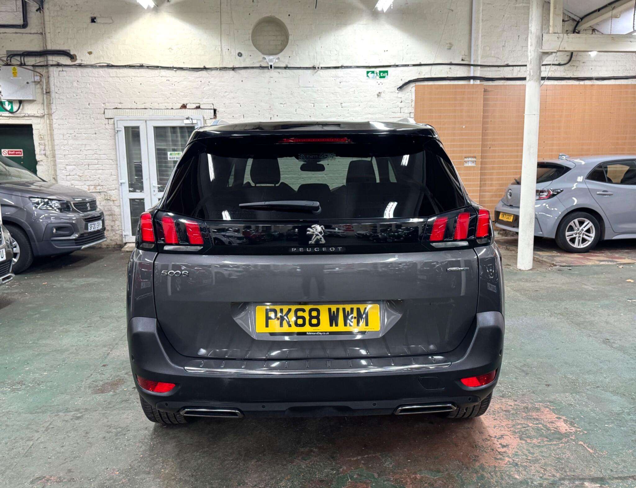 2018 PEUGEOT 5008 2018 PEUGEOT 5008