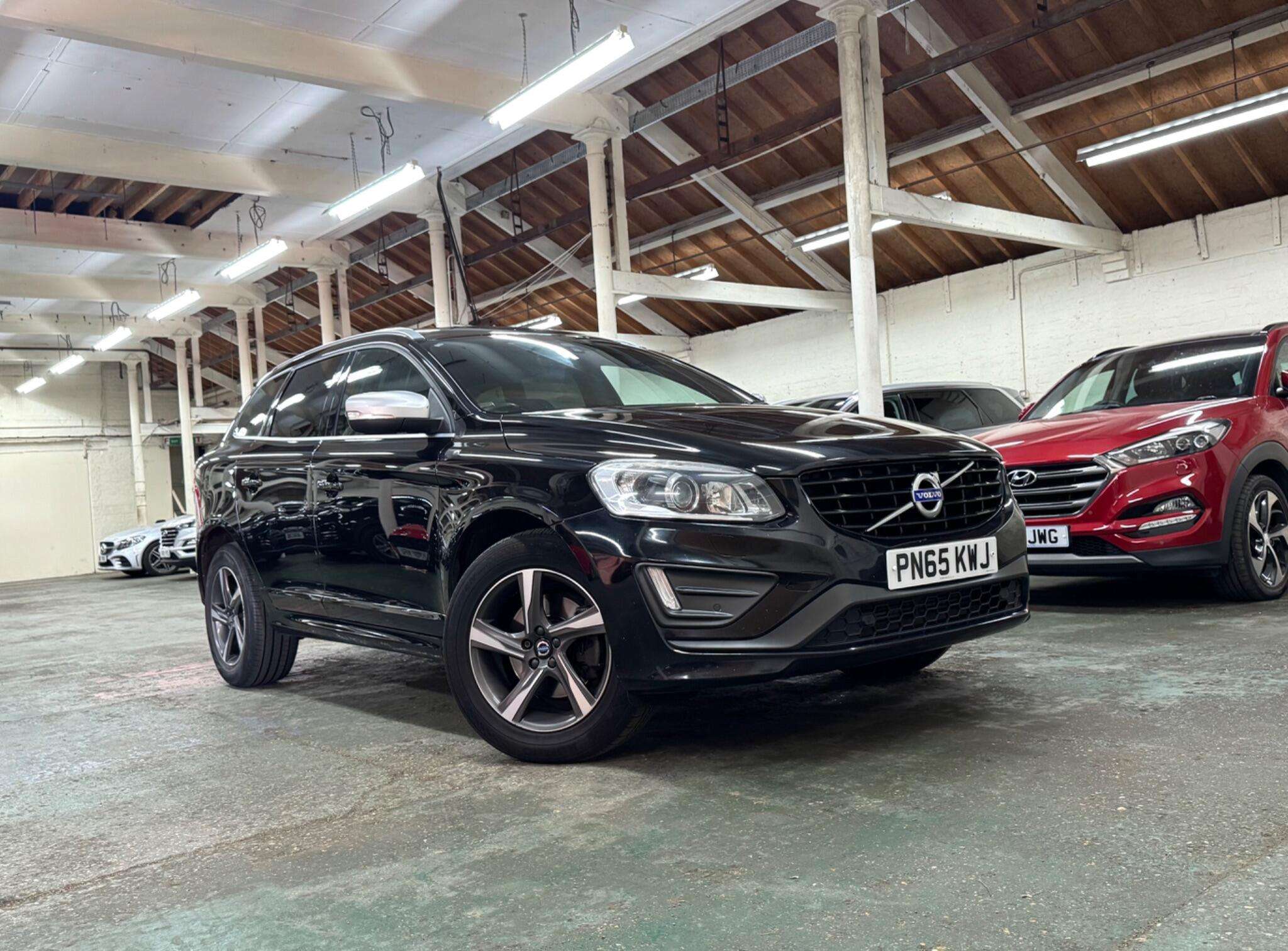 A 2015 VOLVO XC60 2.0 D4 R-Design Lux Nav Euro 6 (s/s) 5dr A 2015 VOLVO XC60 2.0 D4 R-Design Lux Nav Euro 6 (s/s) 5dr