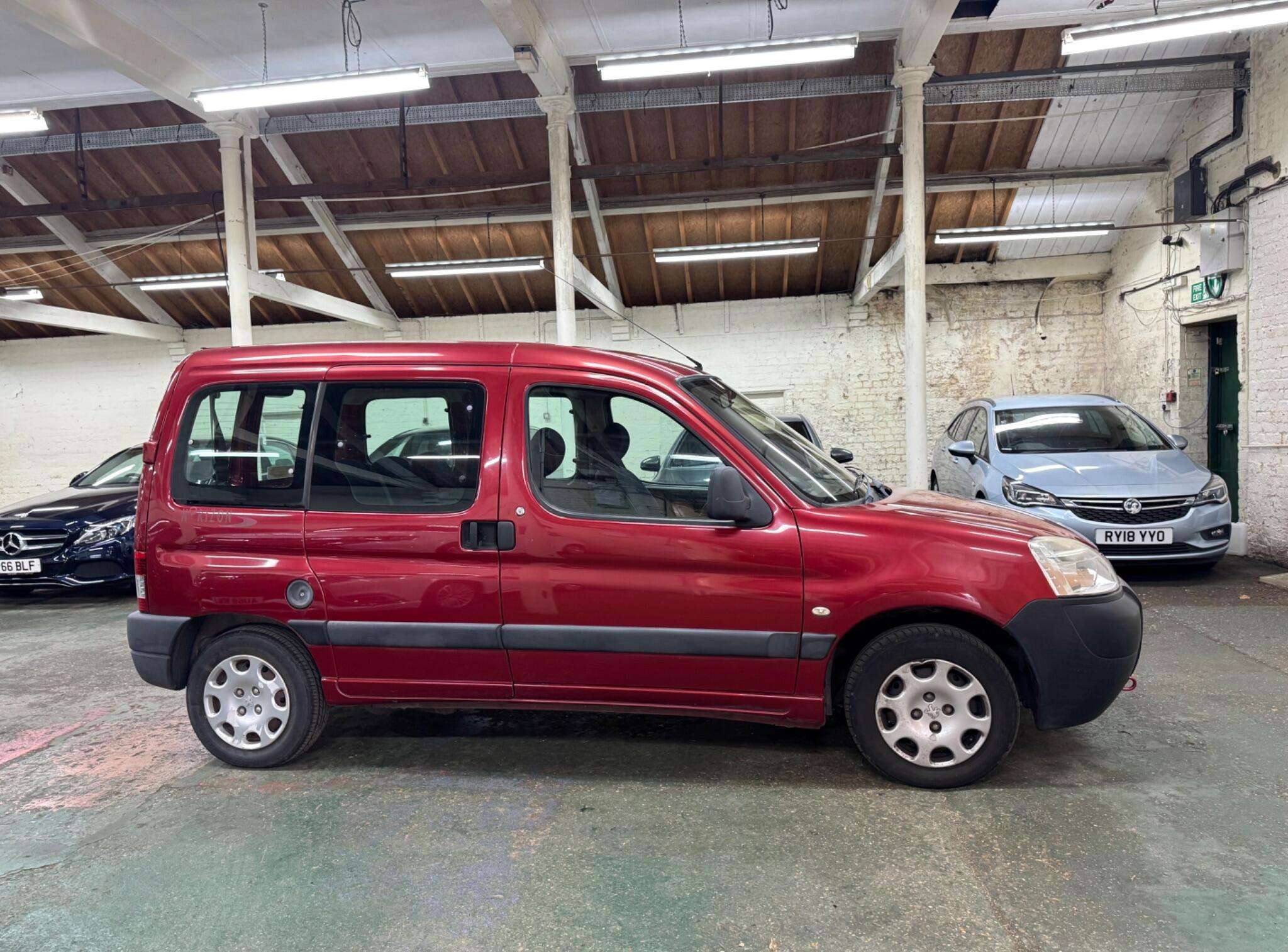 2010 PEUGEOT PARTNER 2010 PEUGEOT PARTNER