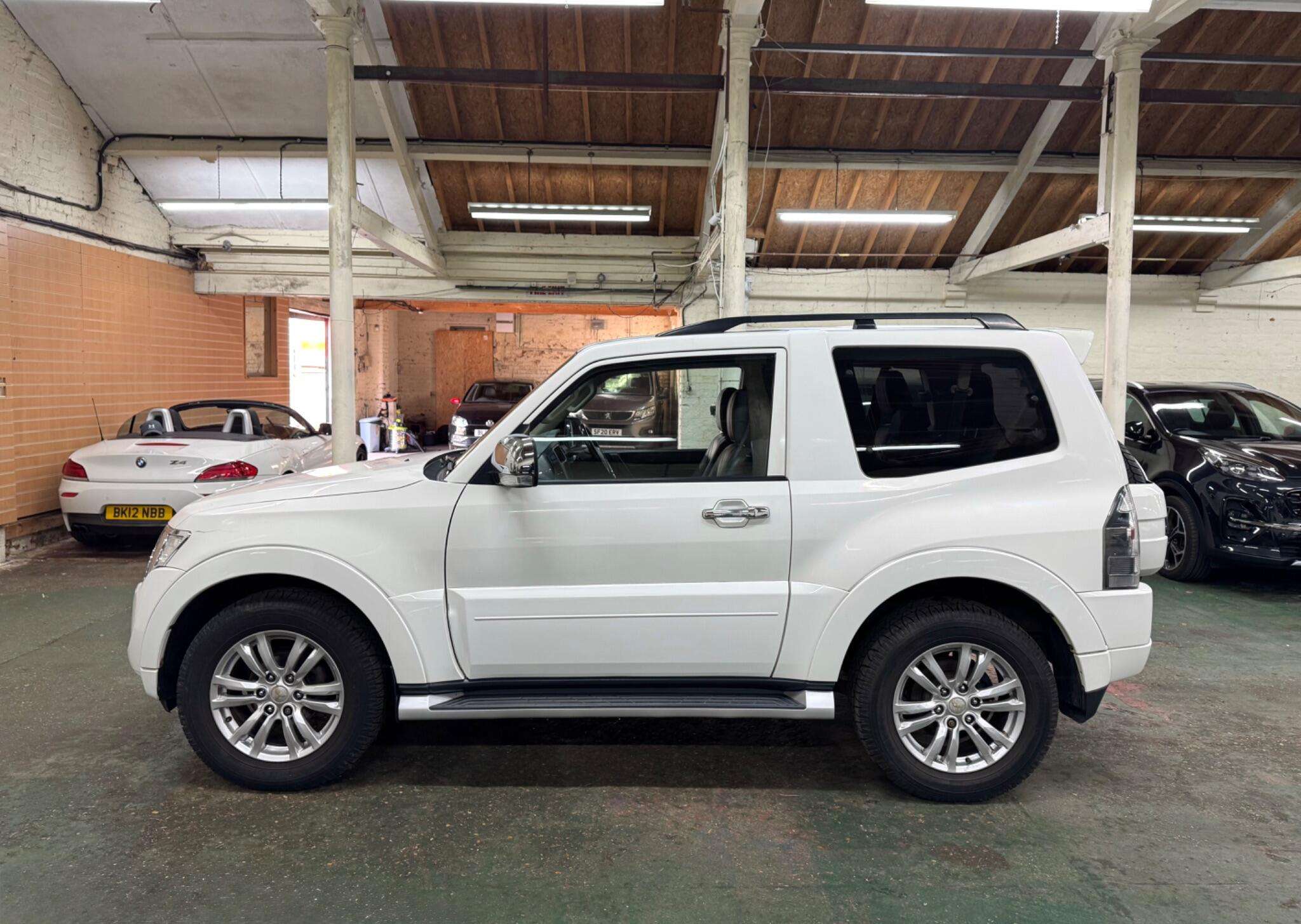 2014 MITSUBISHI SHOGUN 2014 MITSUBISHI SHOGUN