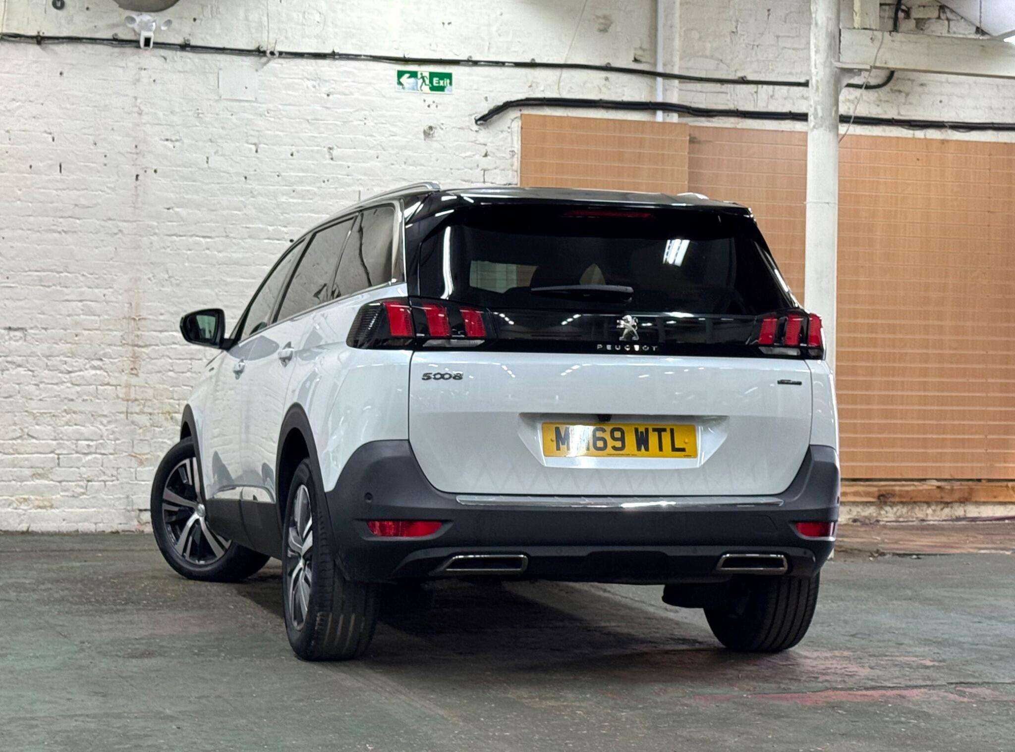 2020 PEUGEOT 5008 2020 PEUGEOT 5008