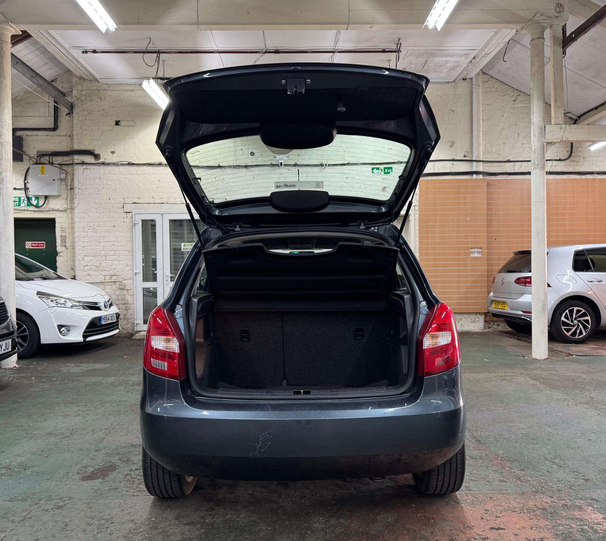 2014 SKODA FABIA 2014 SKODA FABIA