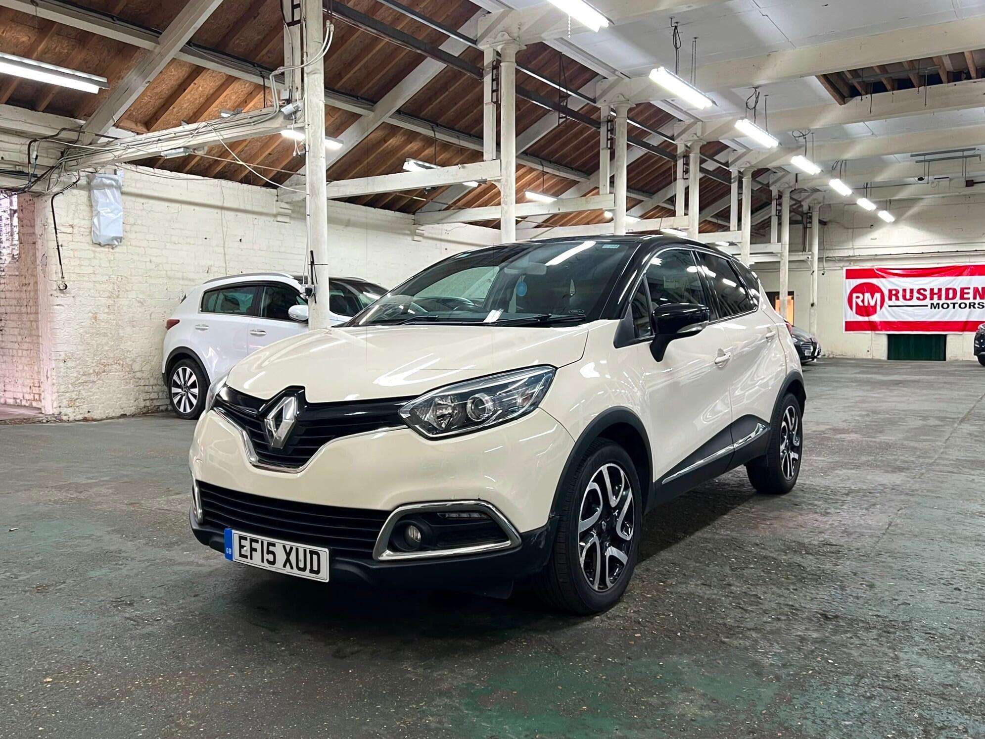 A 2015 RENAULT CAPTUR 1.5 dCi ENERGY Dynamique S MediaNav Euro 5 (s/s) 5dr A 2015 RENAULT CAPTUR 1.5 dCi ENERGY Dynamique S MediaNav Euro 5 (s/s) 5dr