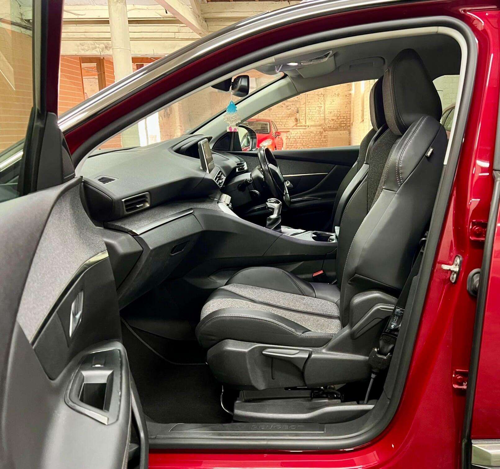 2017 PEUGEOT 3008 2017 PEUGEOT 3008