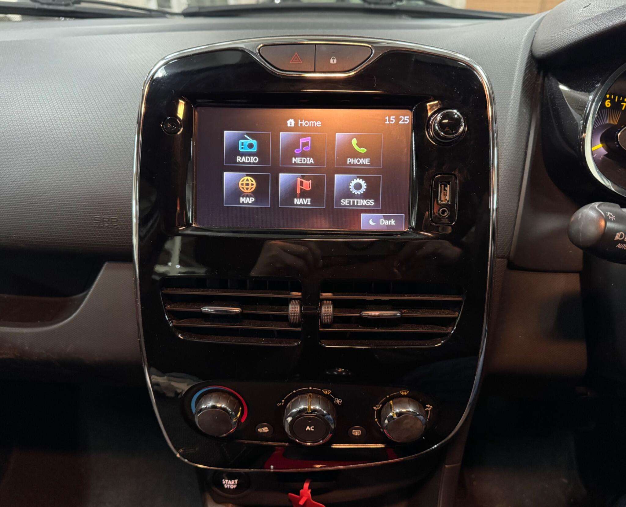 2013 RENAULT CLIO 2013 RENAULT CLIO