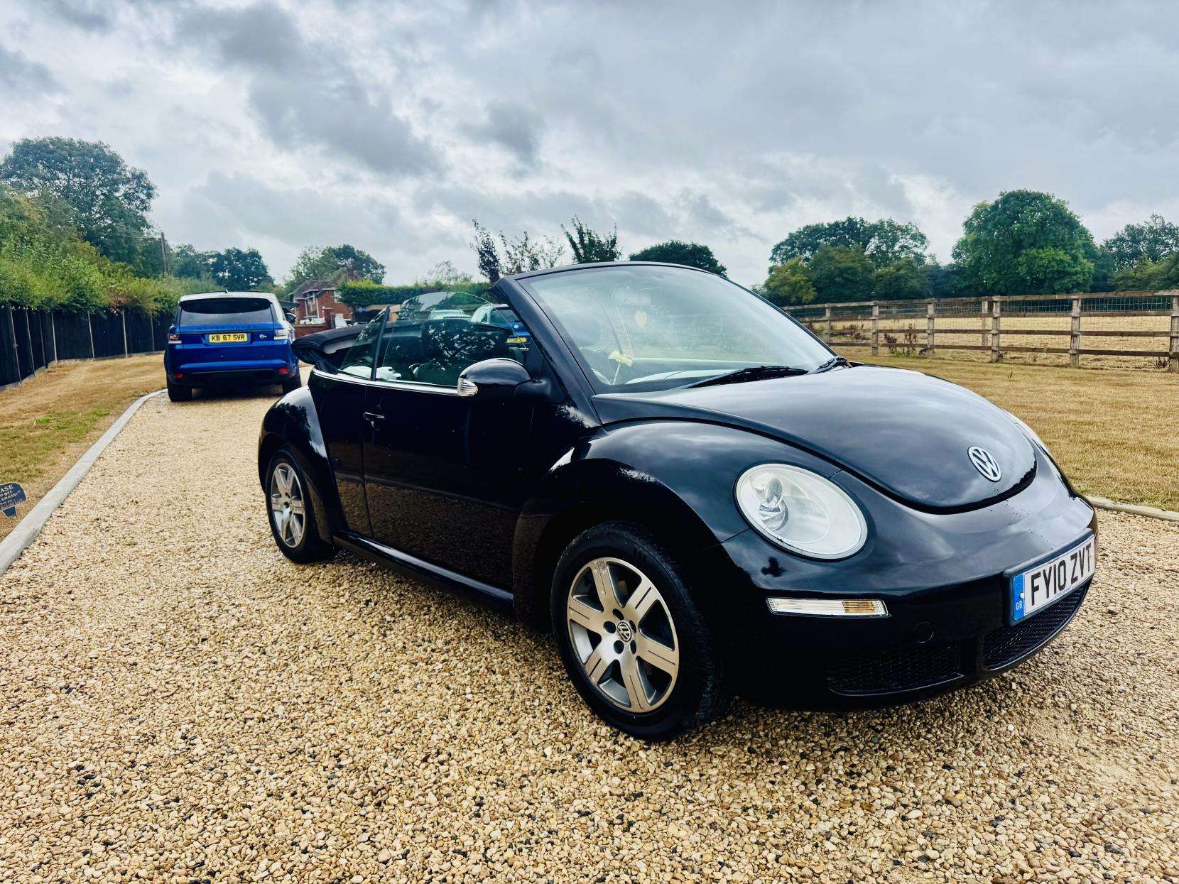 A 2010 VOLKSWAGEN BEETLE 1.6 Cabriolet 2dr Petrol Manual Euro 4 (102 ps) A 2010 VOLKSWAGEN BEETLE 1.6 Cabriolet 2dr Petrol Manual Euro 4 (102 ps)