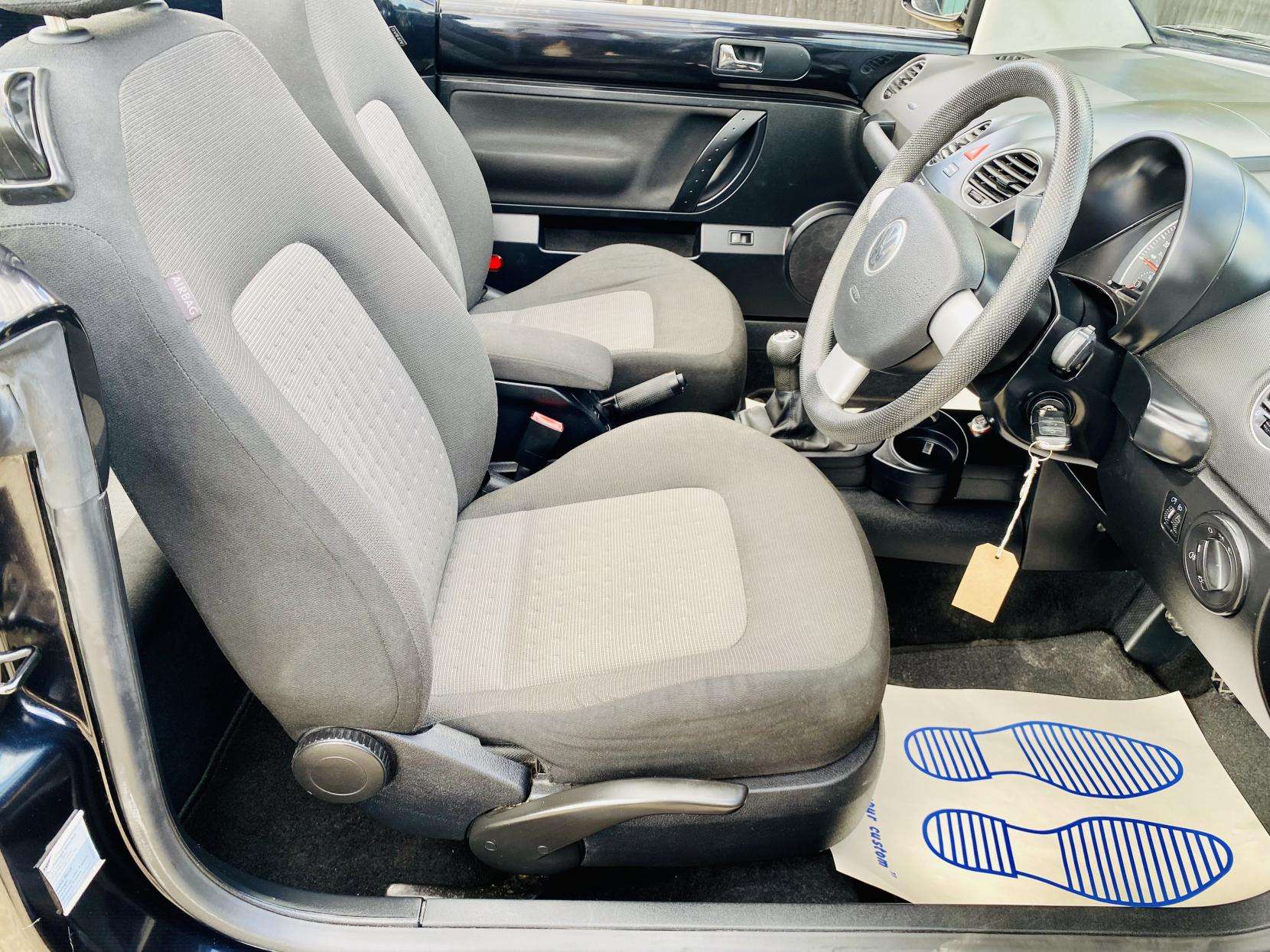 2010 VOLKSWAGEN BEETLE 2010 VOLKSWAGEN BEETLE