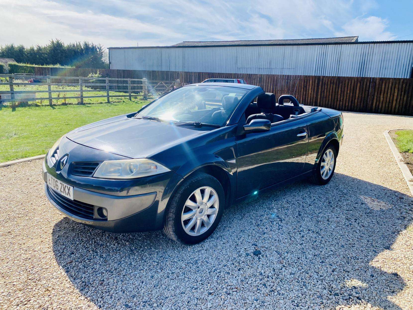 2006 RENAULT MEGANE 2006 RENAULT MEGANE