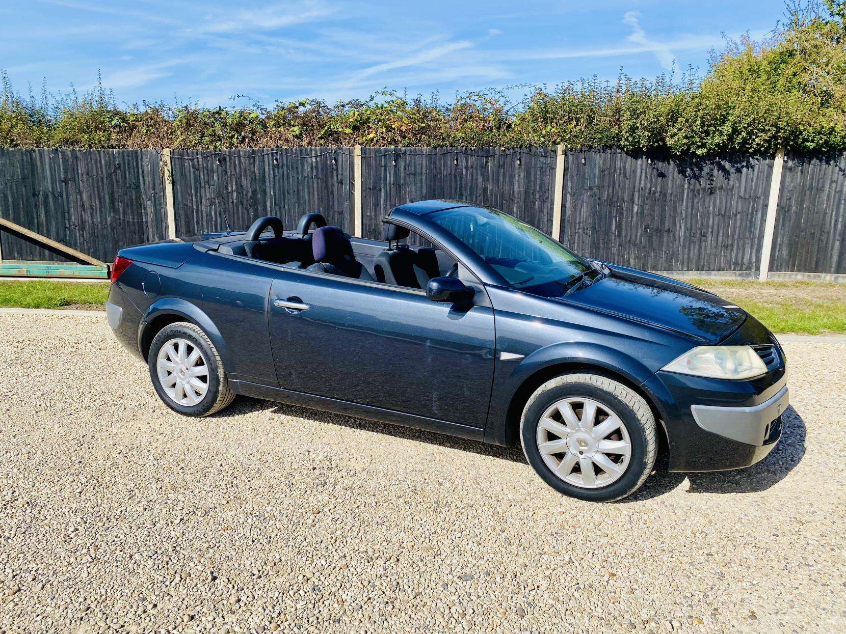 2006 RENAULT MEGANE 2006 RENAULT MEGANE
